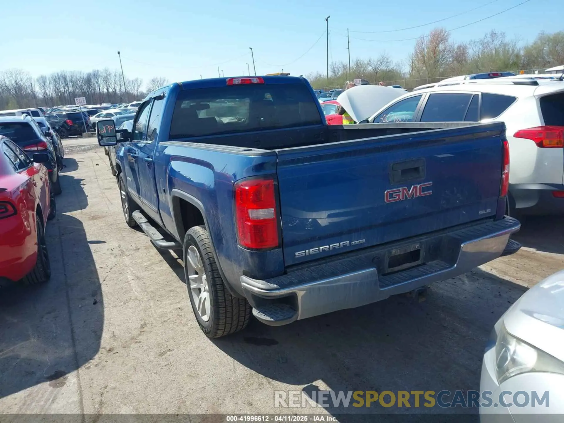 3 Photograph of a damaged car 2GTV2MEC5K1102900 GMC SIERRA 1500 LIMITED 2019