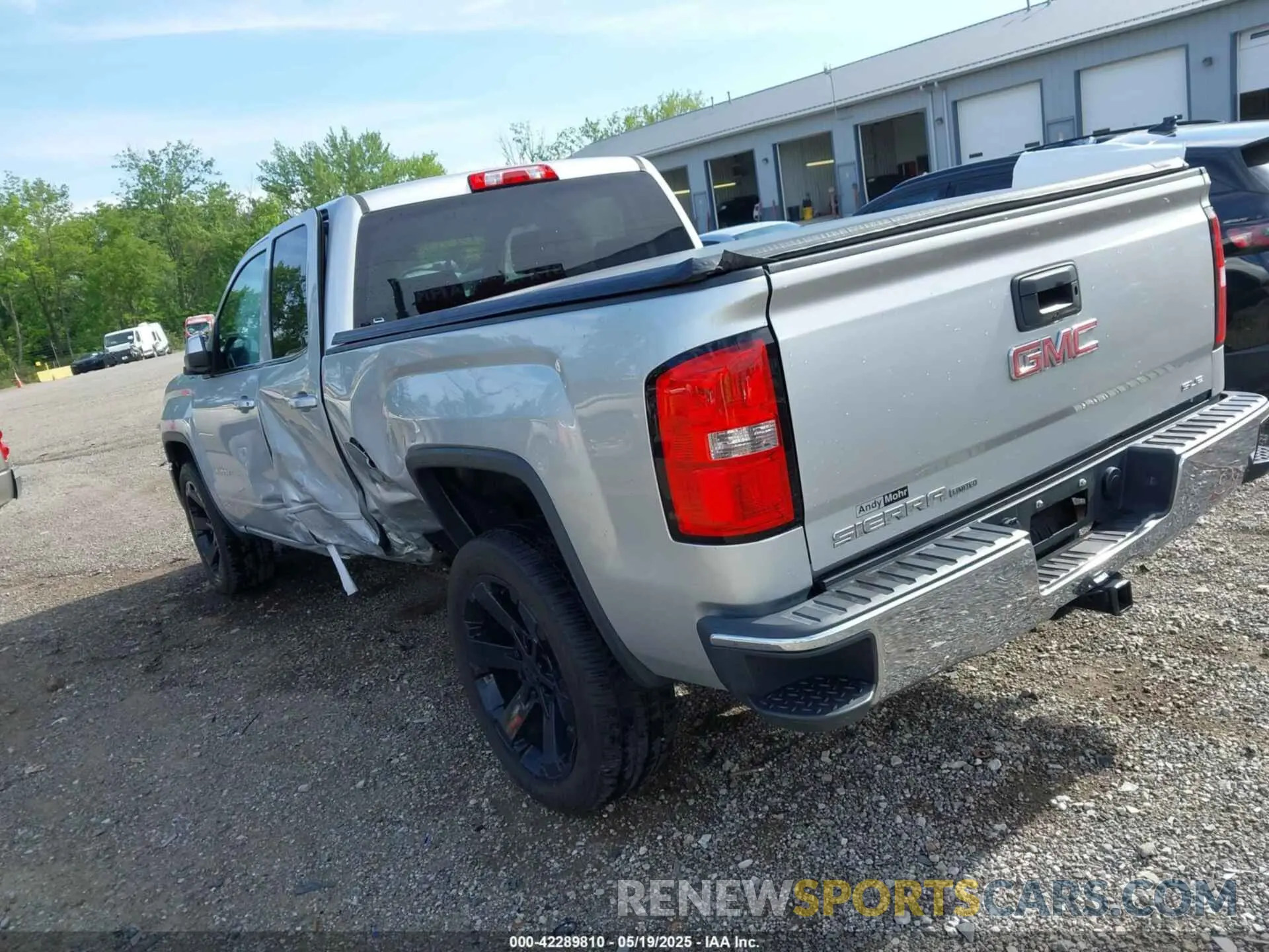 3 Photograph of a damaged car 2GTV2MEC5K1239240 GMC SIERRA 1500 LIMITED 2019