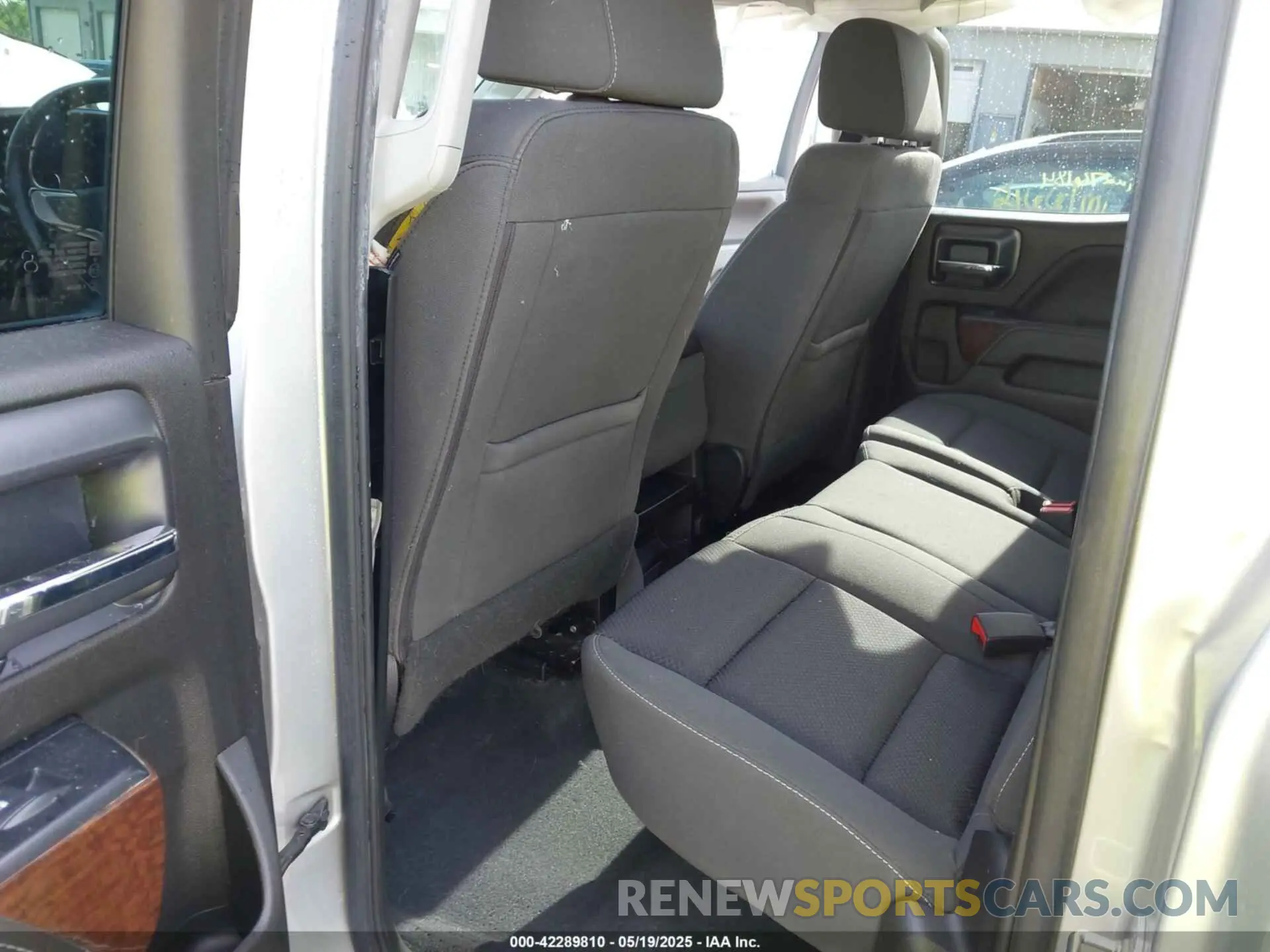 8 Photograph of a damaged car 2GTV2MEC5K1239240 GMC SIERRA 1500 LIMITED 2019