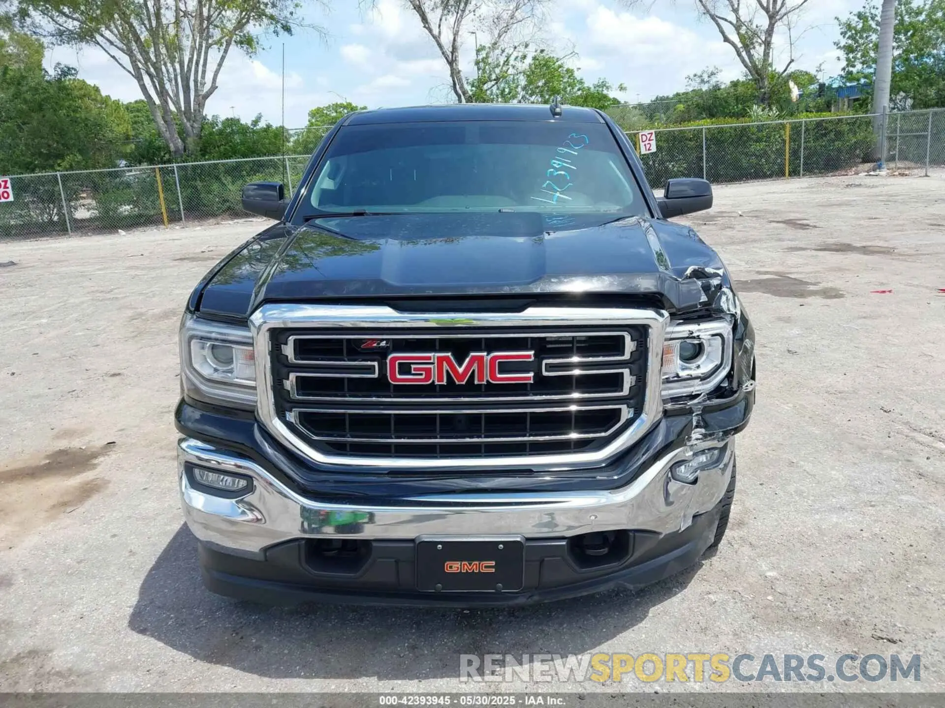 12 Photograph of a damaged car 2GTV2MEC8K1239457 GMC SIERRA 1500 LIMITED 2019