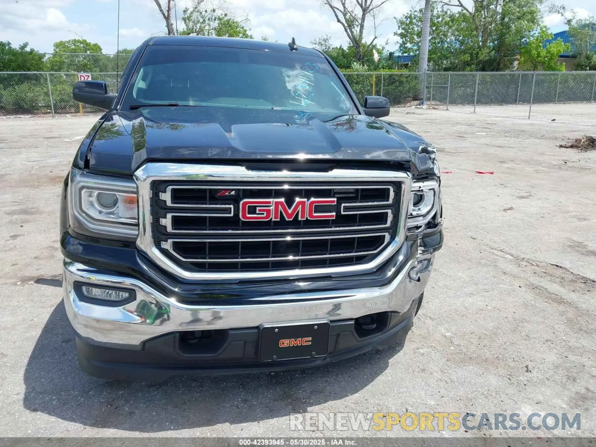 18 Photograph of a damaged car 2GTV2MEC8K1239457 GMC SIERRA 1500 LIMITED 2019
