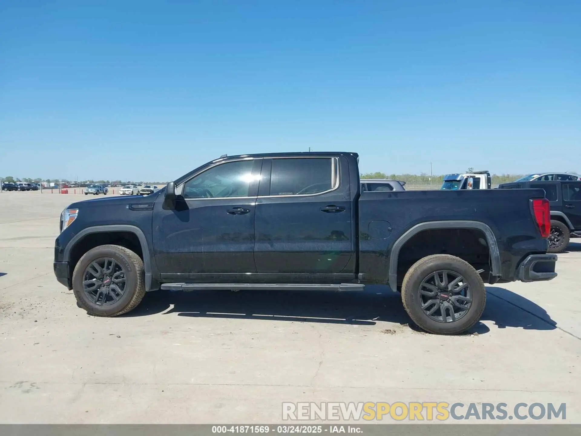 14 Photograph of a damaged car 1GTP8CED9NZ166850 GMC SIERRA 1500 LIMITED 2022