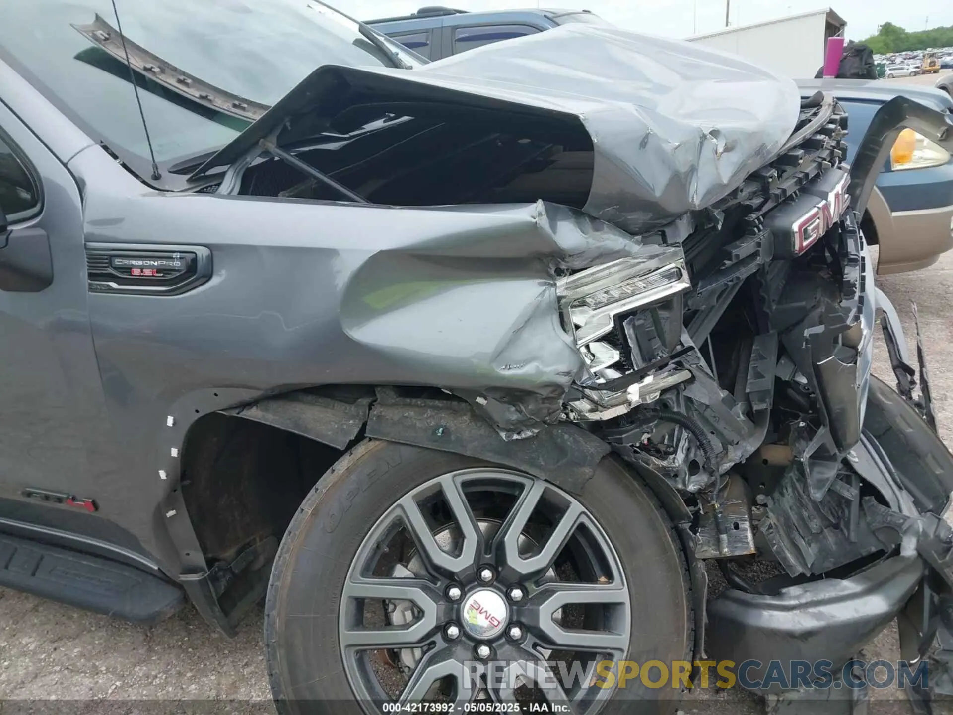 19 Photograph of a damaged car 1GTP9EEL3NZ183143 GMC SIERRA 1500 LIMITED 2022