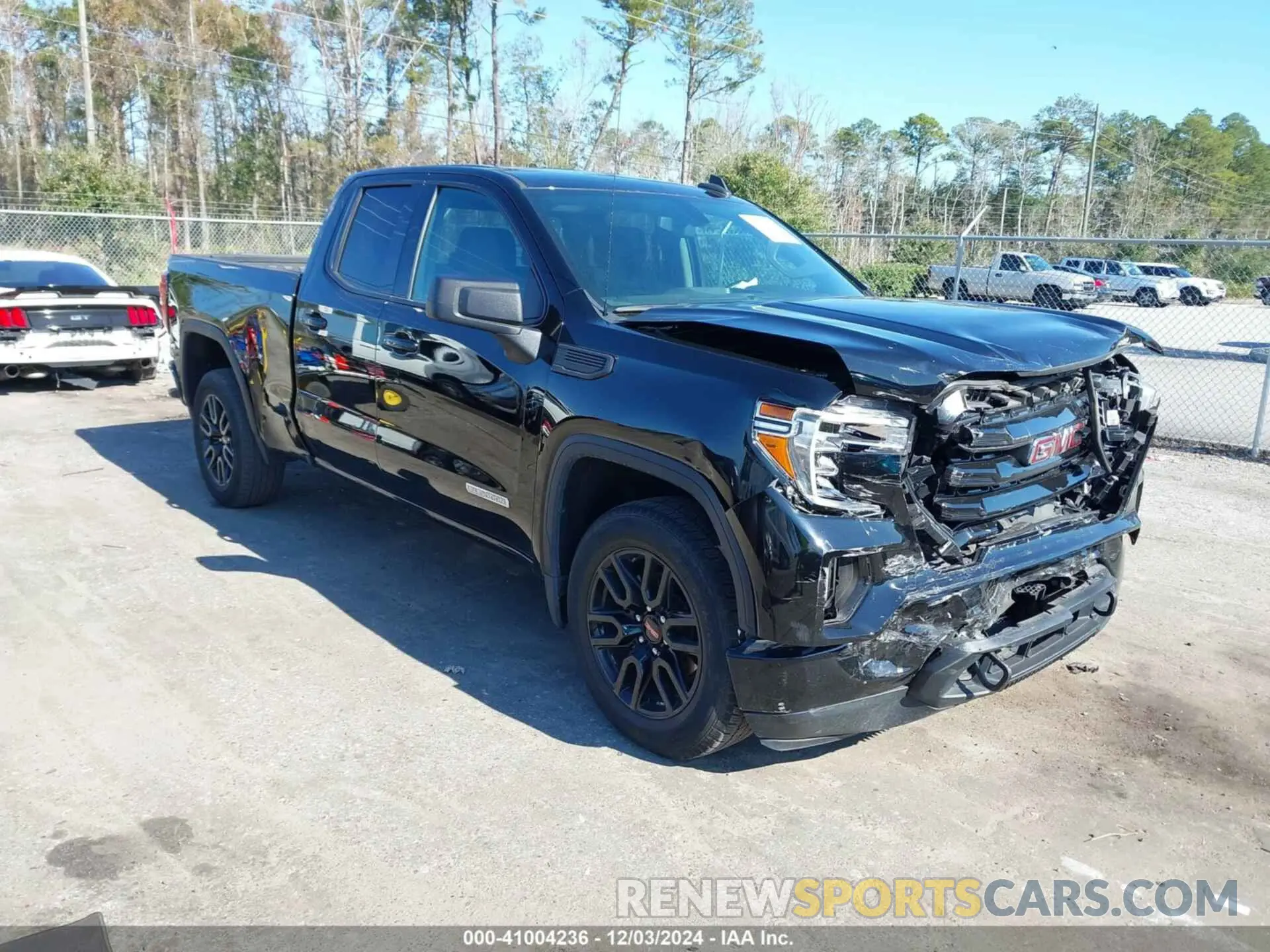 1 Photograph of a damaged car 1GTR8CEK5NZ227330 GMC SIERRA 1500 LIMITED 2022