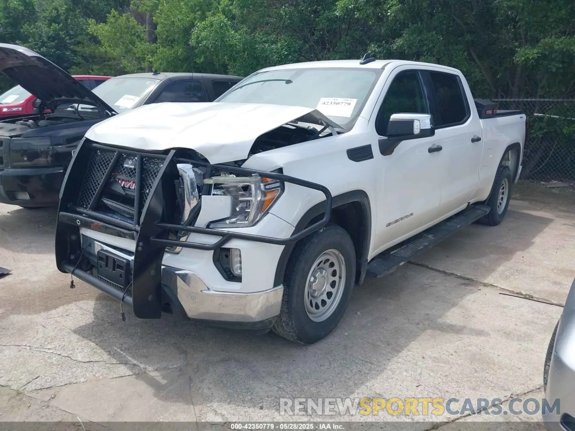 2 Photograph of a damaged car 1GTU9AED1NZ155720 GMC SIERRA 1500 LIMITED 2022