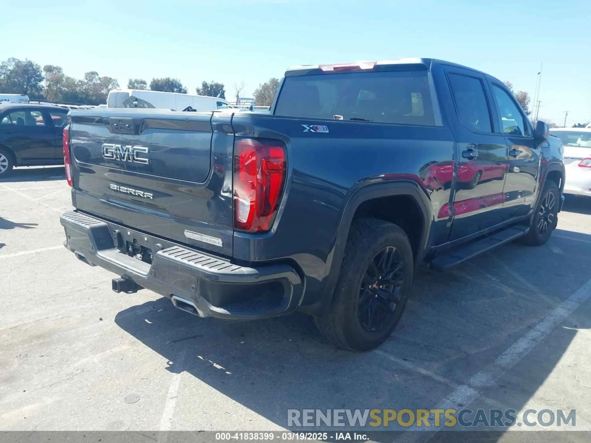 4 Photograph of a damaged car 1GTU9CED8NZ180495 GMC SIERRA 1500 LIMITED 2022
