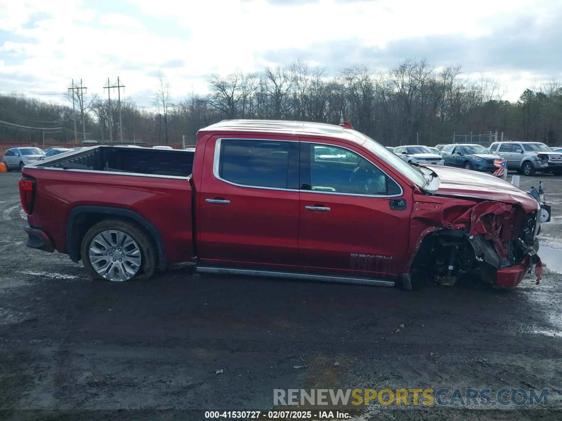 13 Photograph of a damaged car 1GTU9FEL3NZ197942 GMC SIERRA 1500 LIMITED 2022