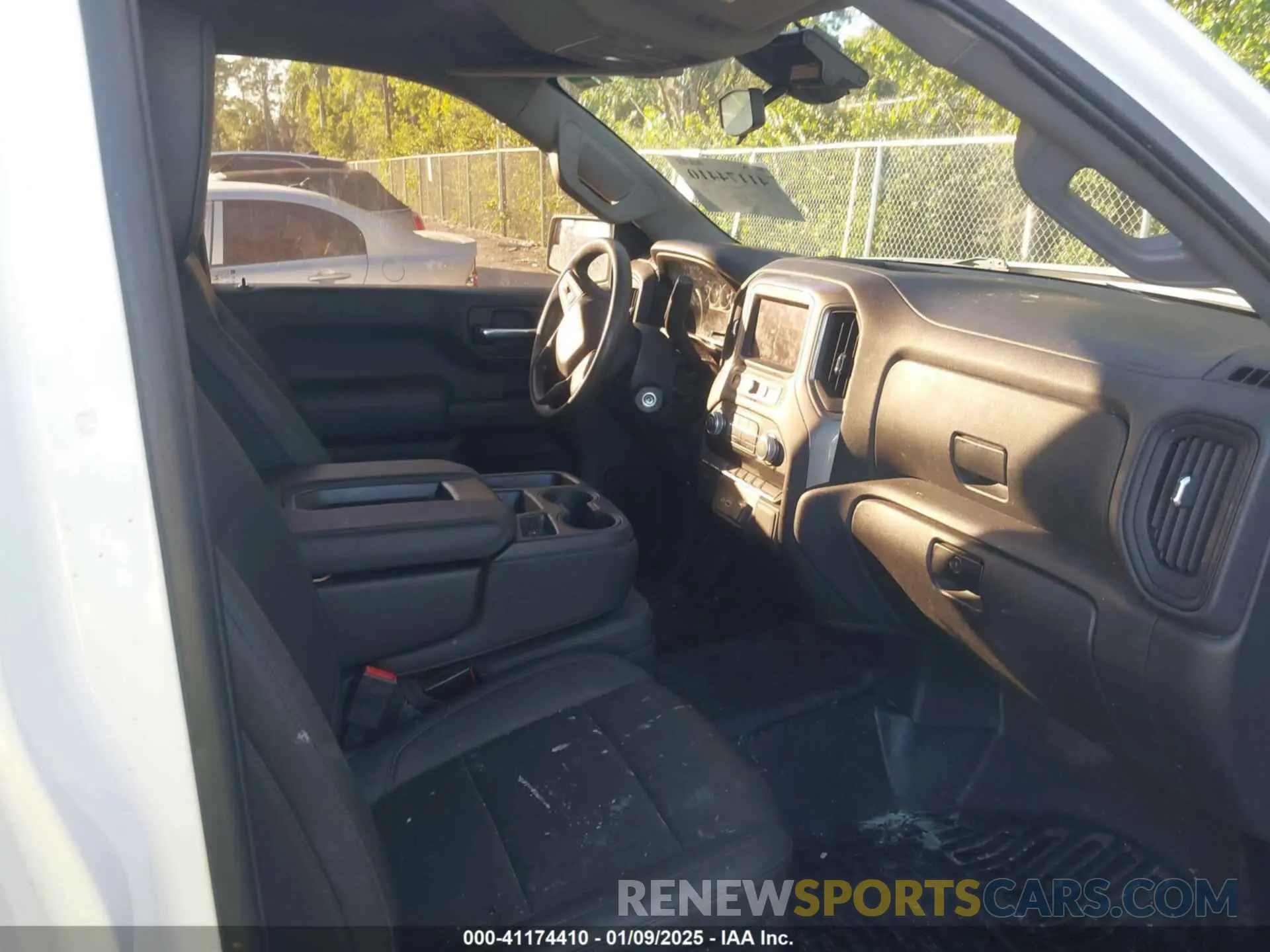 5 Photograph of a damaged car 3GTN8AED9NG169100 GMC SIERRA 1500 LIMITED 2022
