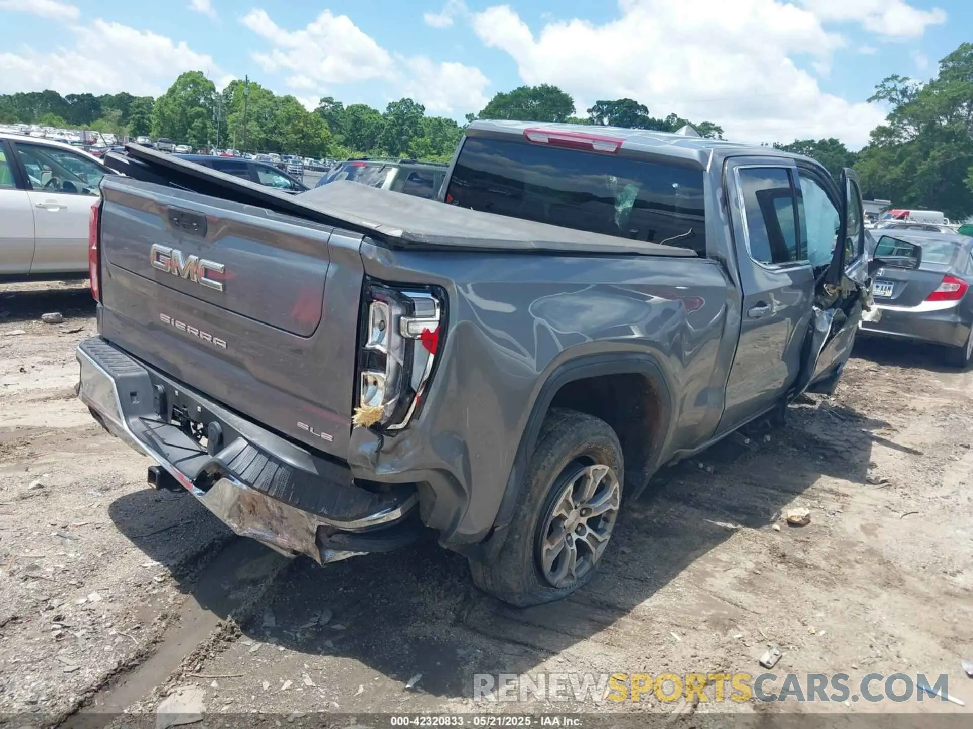 4 Photograph of a damaged car 3GTP8BEK7NG121544 GMC SIERRA 1500 LIMITED 2022