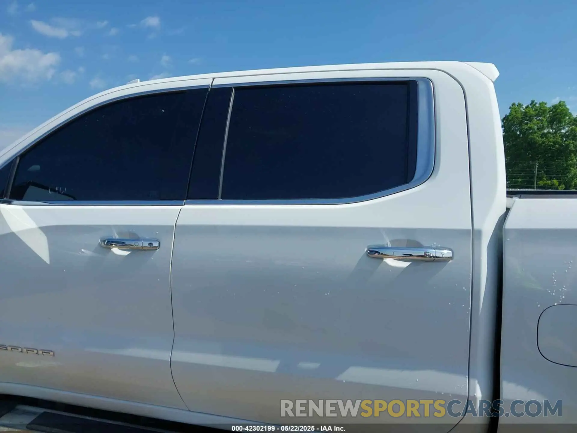 14 Photograph of a damaged car 3GTP8DED9NG201778 GMC SIERRA 1500 LIMITED 2022