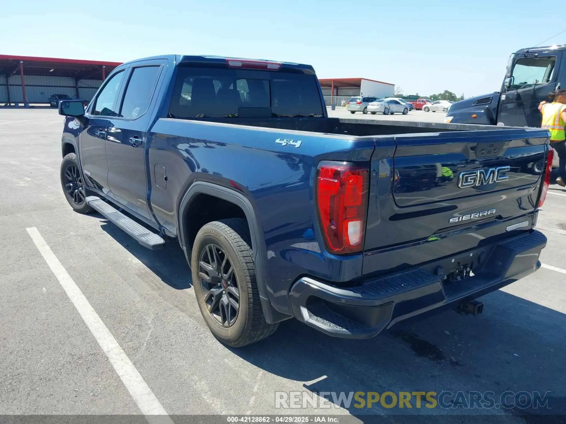 3 Photograph of a damaged car 3GTP9CEK0NG128483 GMC SIERRA 1500 LIMITED 2022