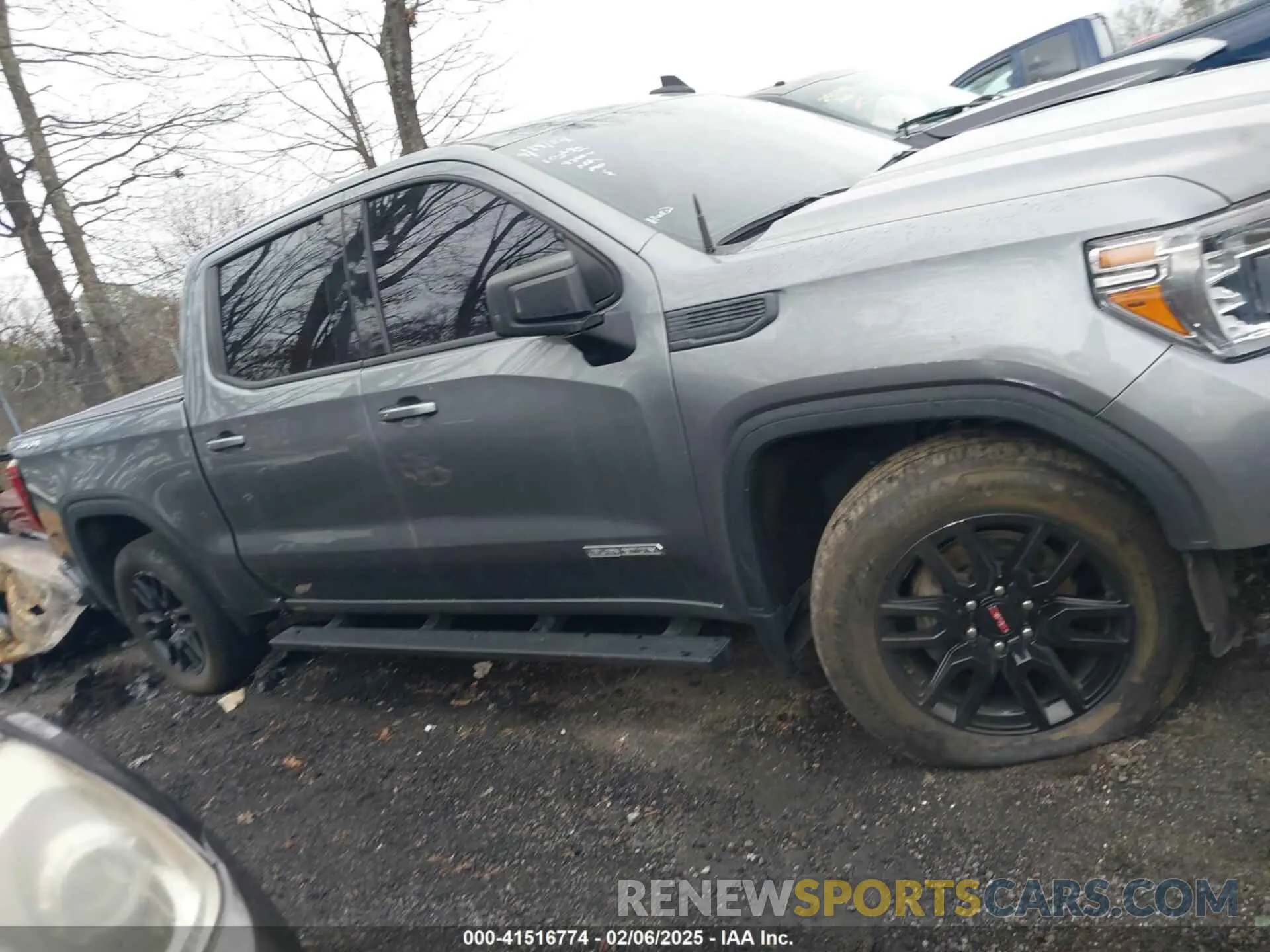 12 Photograph of a damaged car 3GTP9CEK8NG149761 GMC SIERRA 1500 LIMITED 2022