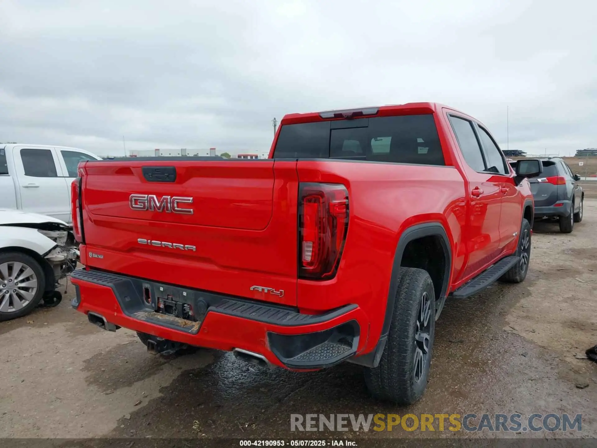 4 Photograph of a damaged car 3GTP9EEL9NG123934 GMC SIERRA 1500 LIMITED 2022