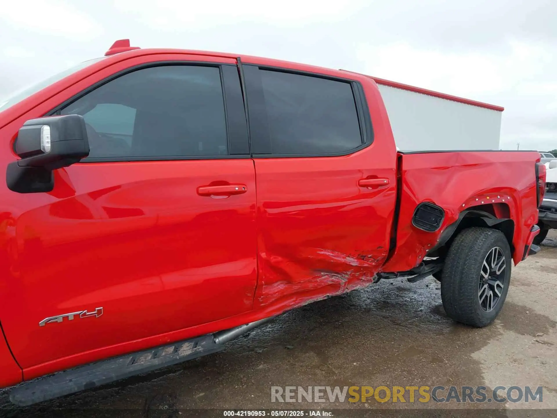 6 Photograph of a damaged car 3GTP9EEL9NG123934 GMC SIERRA 1500 LIMITED 2022