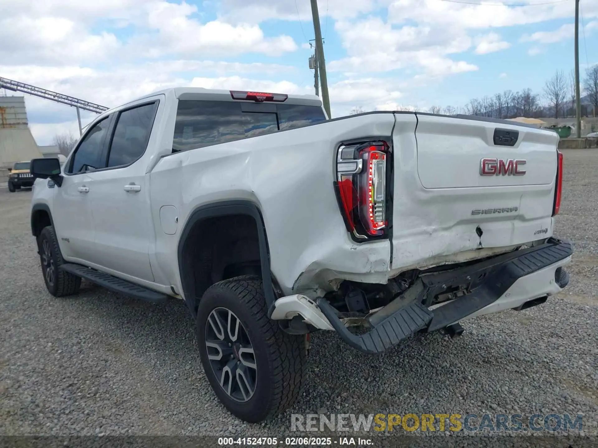 3 Photograph of a damaged car 3GTP9EELXNG117009 GMC SIERRA 1500 LIMITED 2022