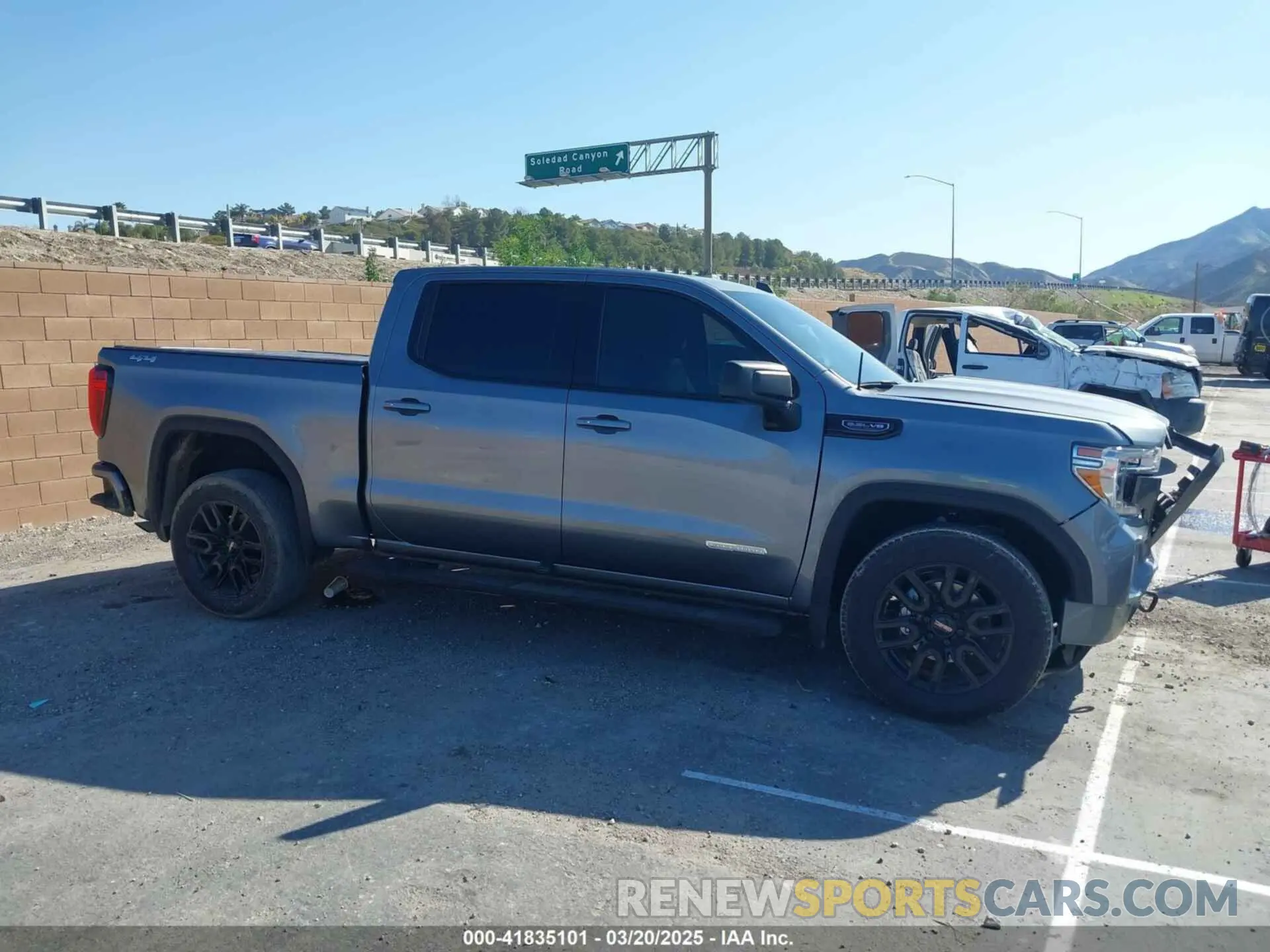 13 Photograph of a damaged car 3GTU9CED5NG151505 GMC SIERRA 1500 LIMITED 2022