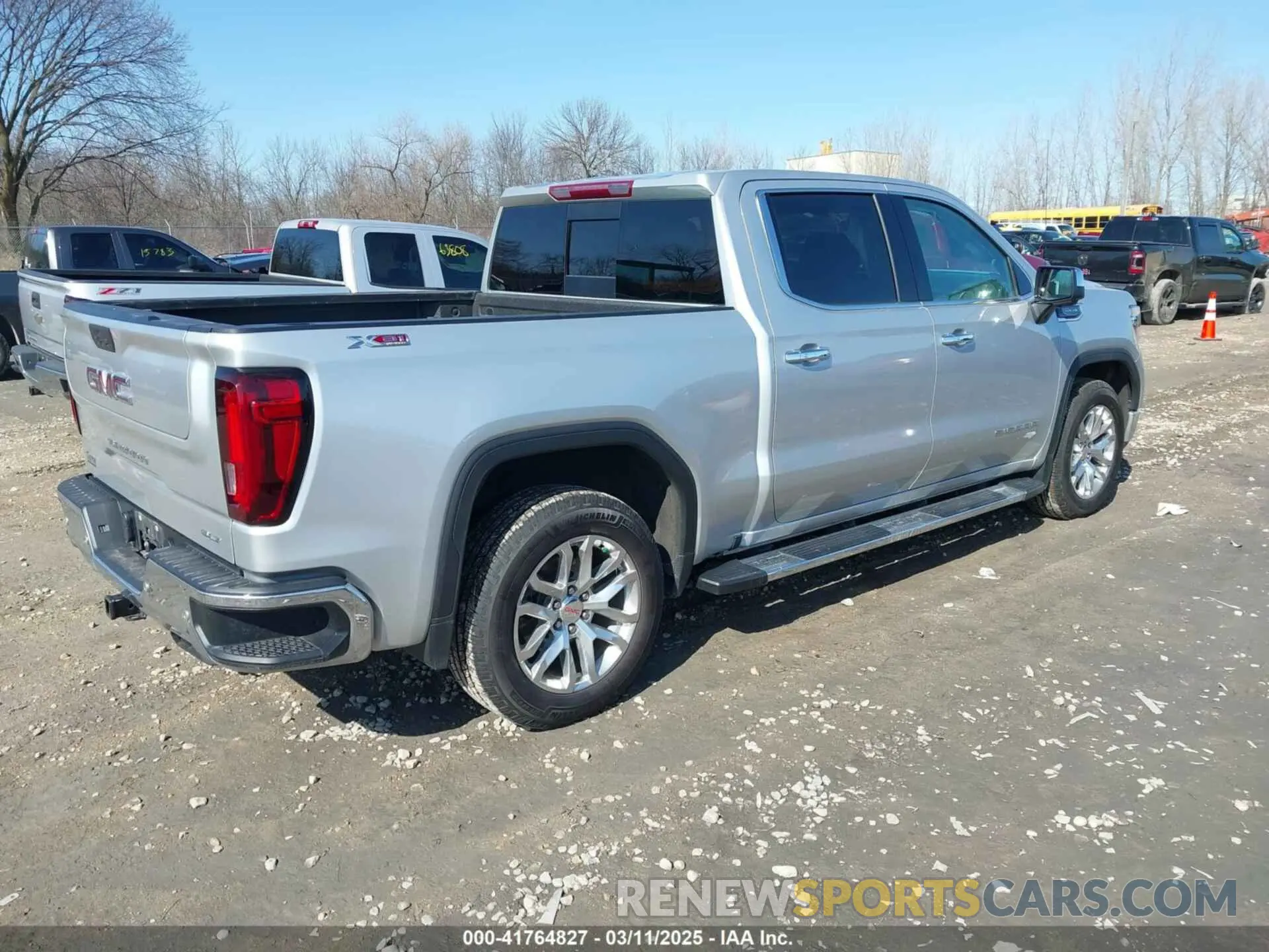 4 Photograph of a damaged car 3GTU9DED2NG187903 GMC SIERRA 1500 LIMITED 2022