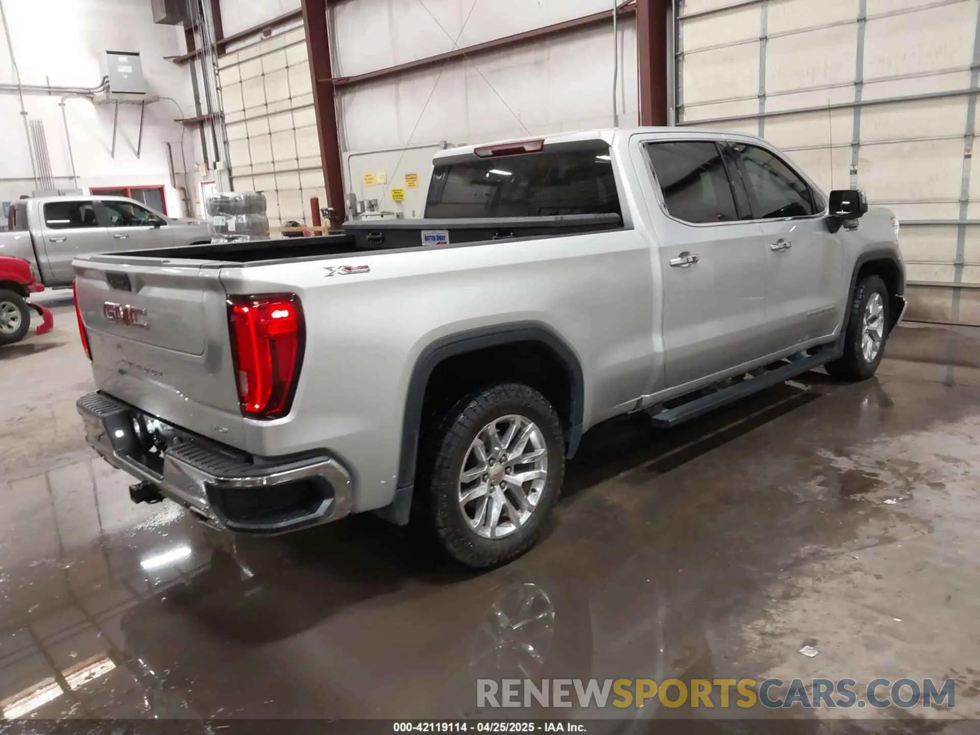 4 Photograph of a damaged car 3GTU9DED6NG157903 GMC SIERRA 1500 LIMITED 2022