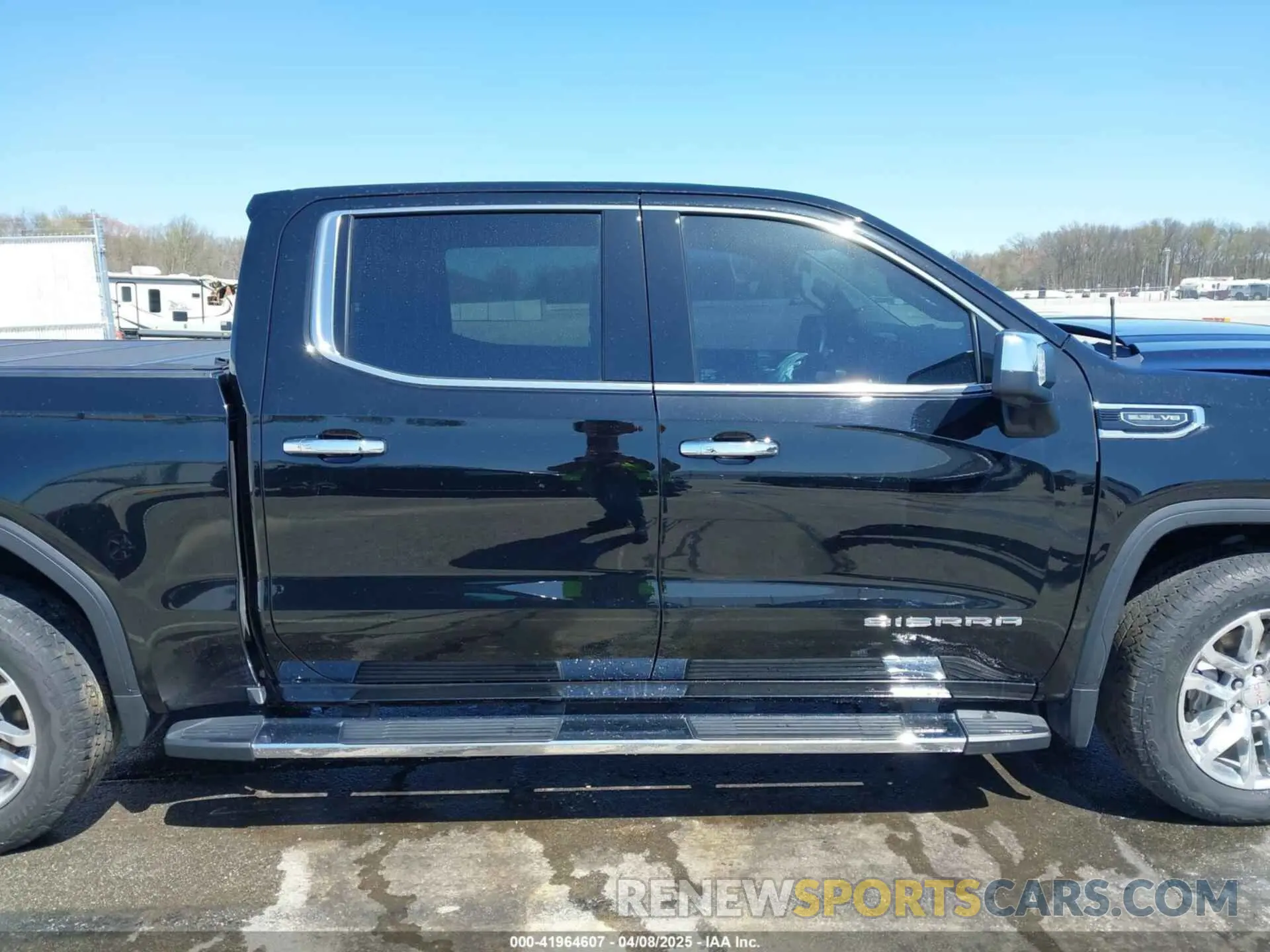 14 Photograph of a damaged car 3GTU9DED7NG161636 GMC SIERRA 1500 LIMITED 2022