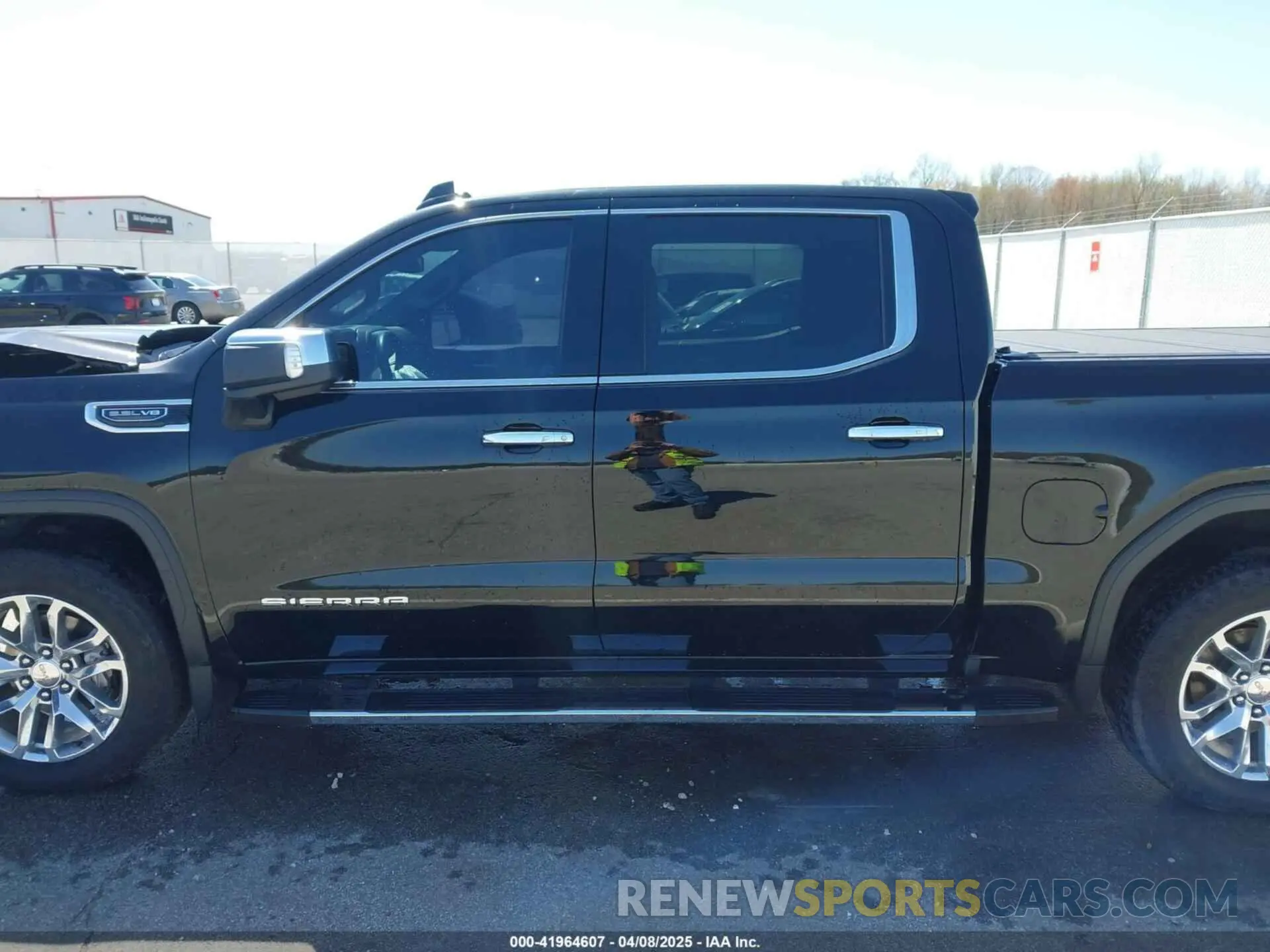 15 Photograph of a damaged car 3GTU9DED7NG161636 GMC SIERRA 1500 LIMITED 2022