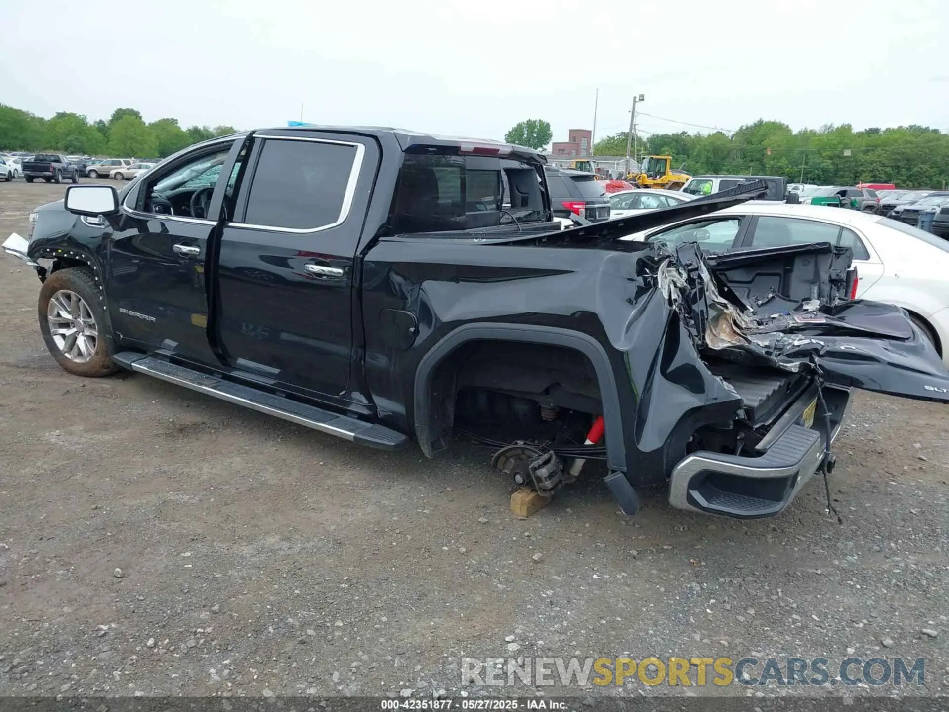 3 Photograph of a damaged car 3GTU9DET9NG211816 GMC SIERRA 1500 LIMITED 2022
