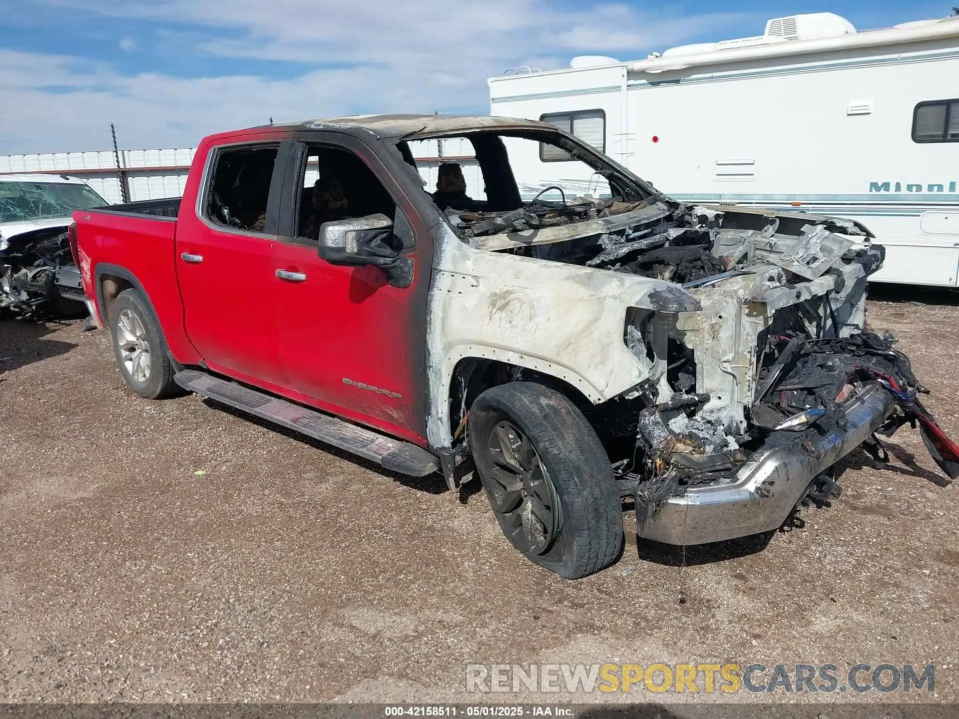 1 Photograph of a damaged car 3GTU9DETXNG134230 GMC SIERRA 1500 LIMITED 2022