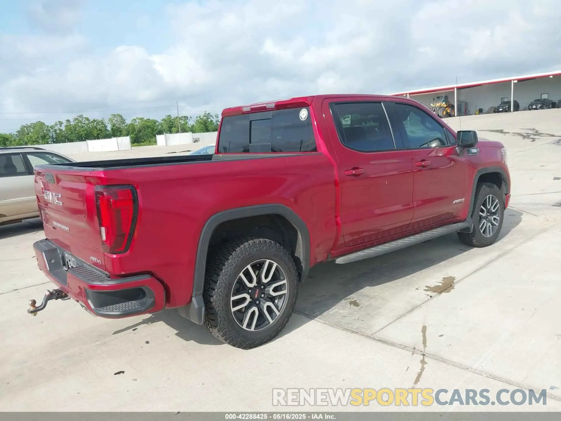 4 Photograph of a damaged car 3GTU9EET7NG209424 GMC SIERRA 1500 LIMITED 2022