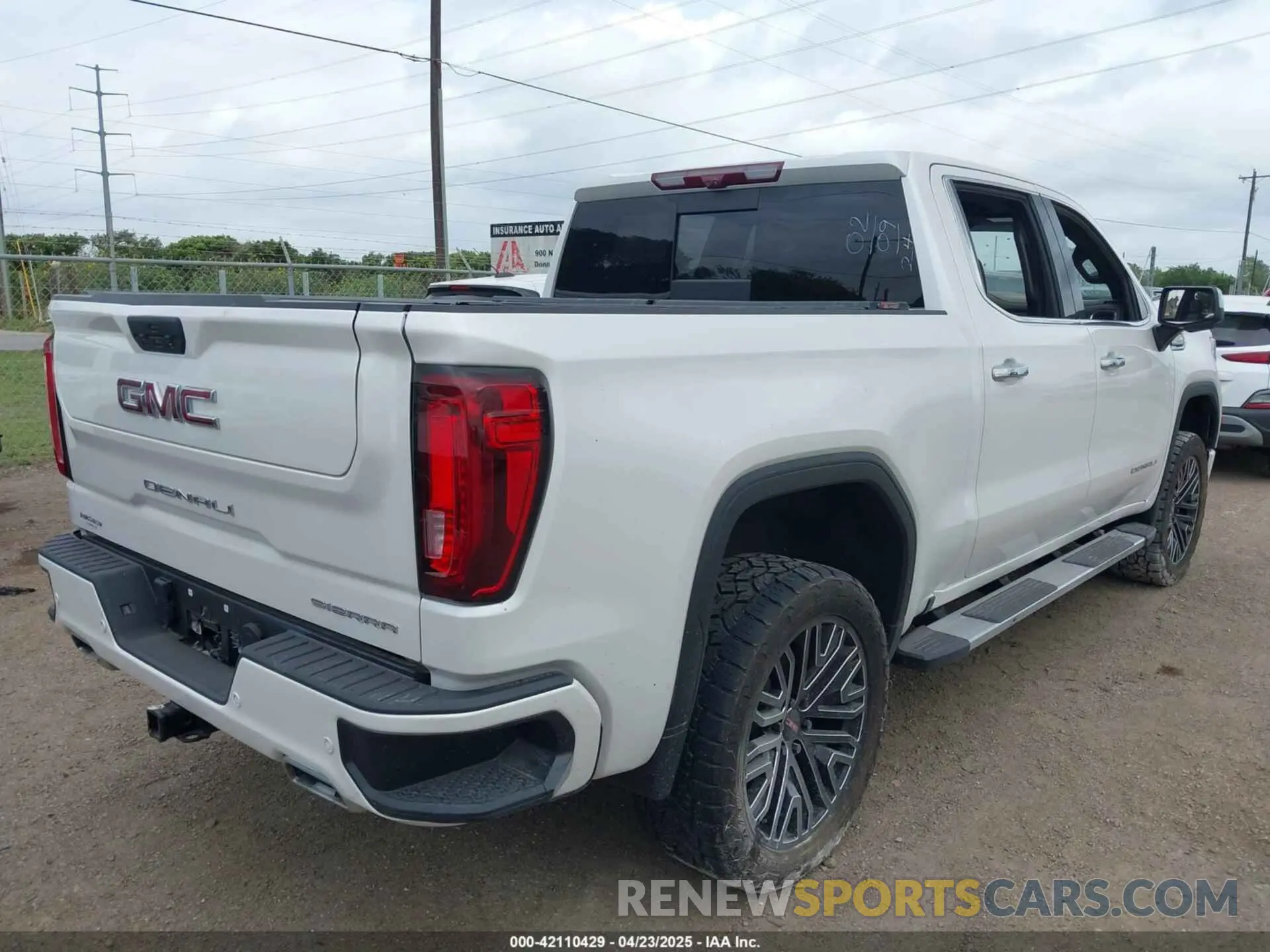 4 Photograph of a damaged car 3GTU9FEL6NG133233 GMC SIERRA 1500 LIMITED 2022