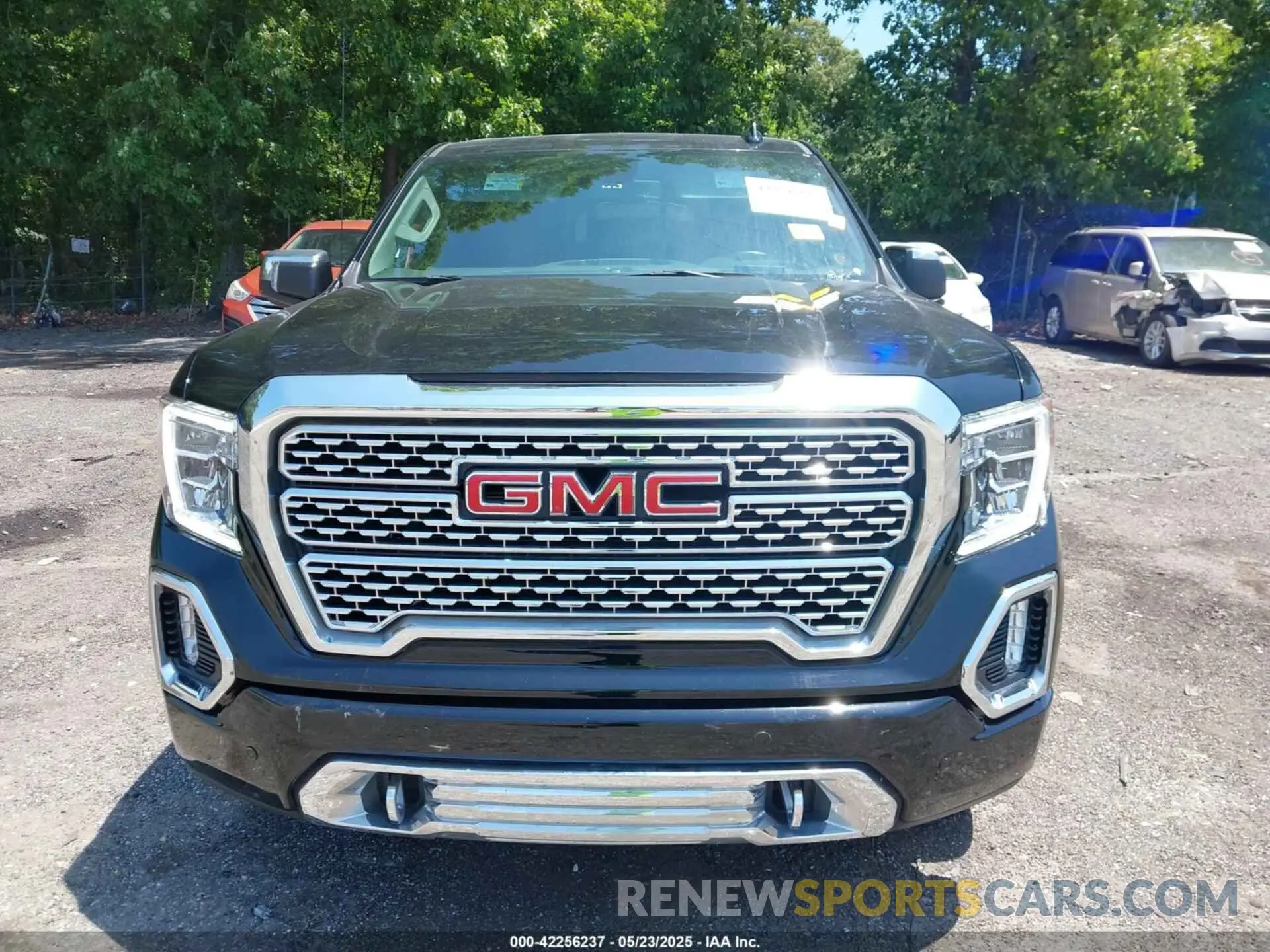 12 Photograph of a damaged car 3GTU9FEL6NG182447 GMC SIERRA 1500 LIMITED 2022