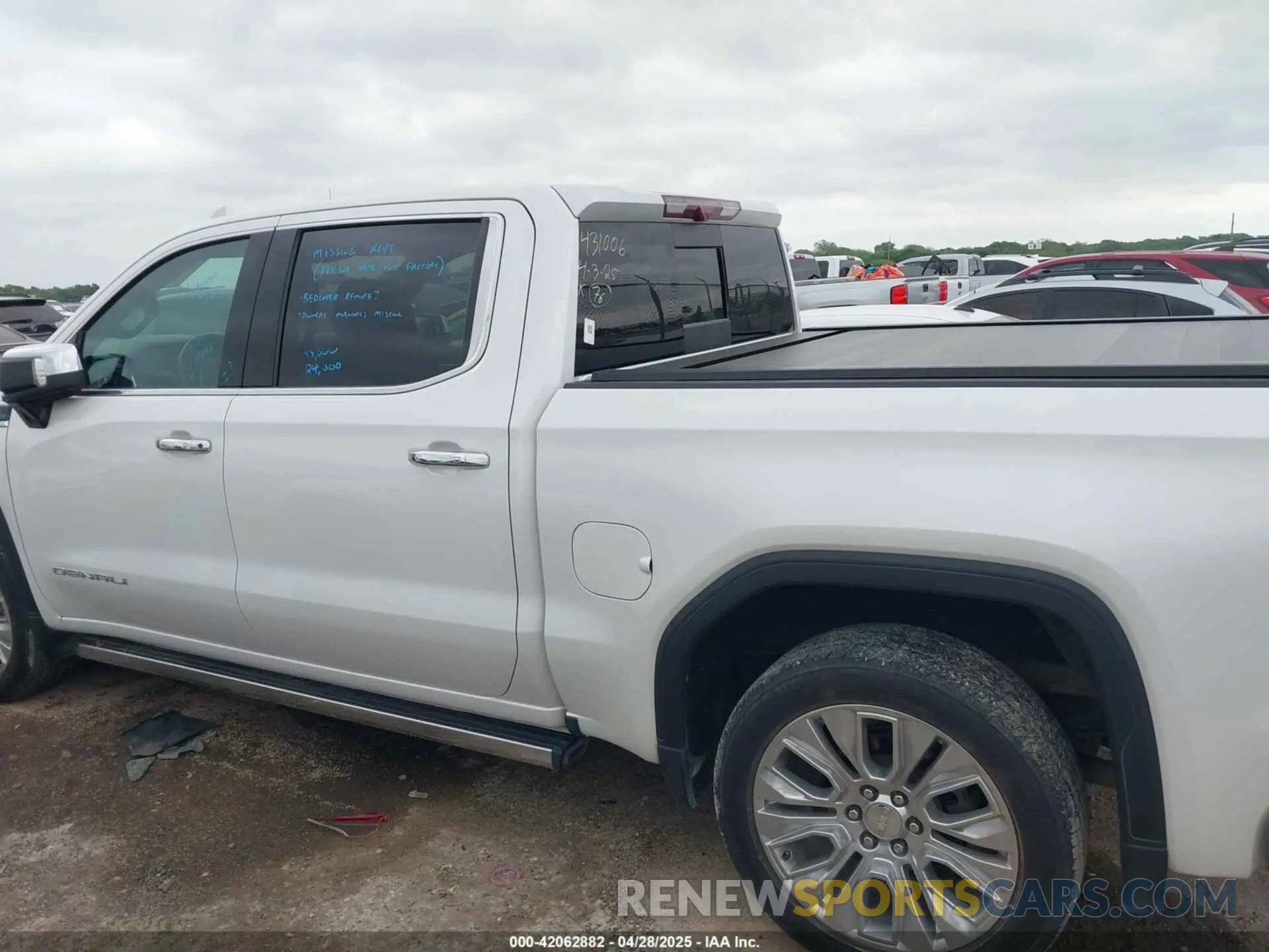 14 Photograph of a damaged car 3GTU9FELXNG127029 GMC SIERRA 1500 LIMITED 2022