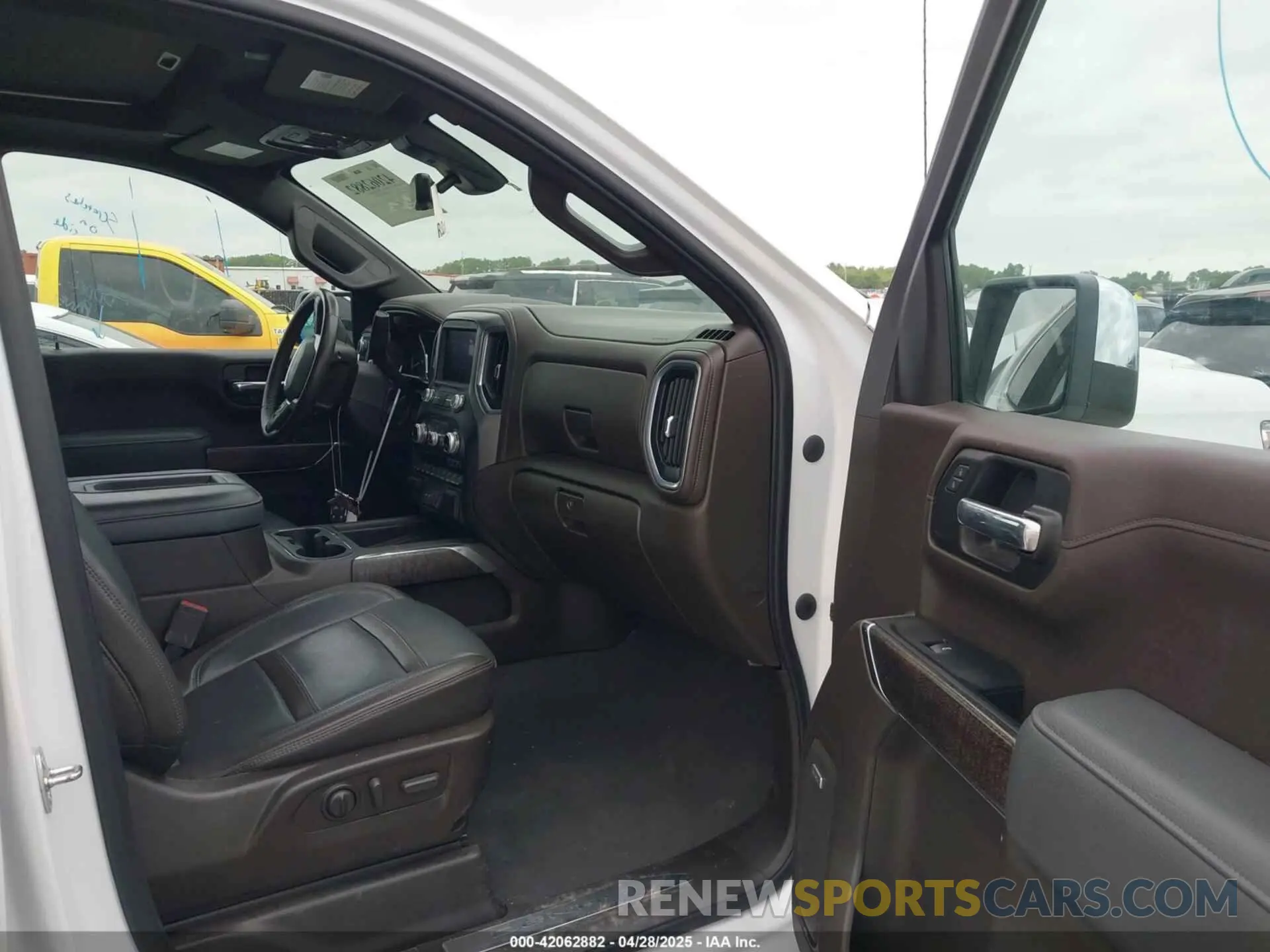5 Photograph of a damaged car 3GTU9FELXNG127029 GMC SIERRA 1500 LIMITED 2022