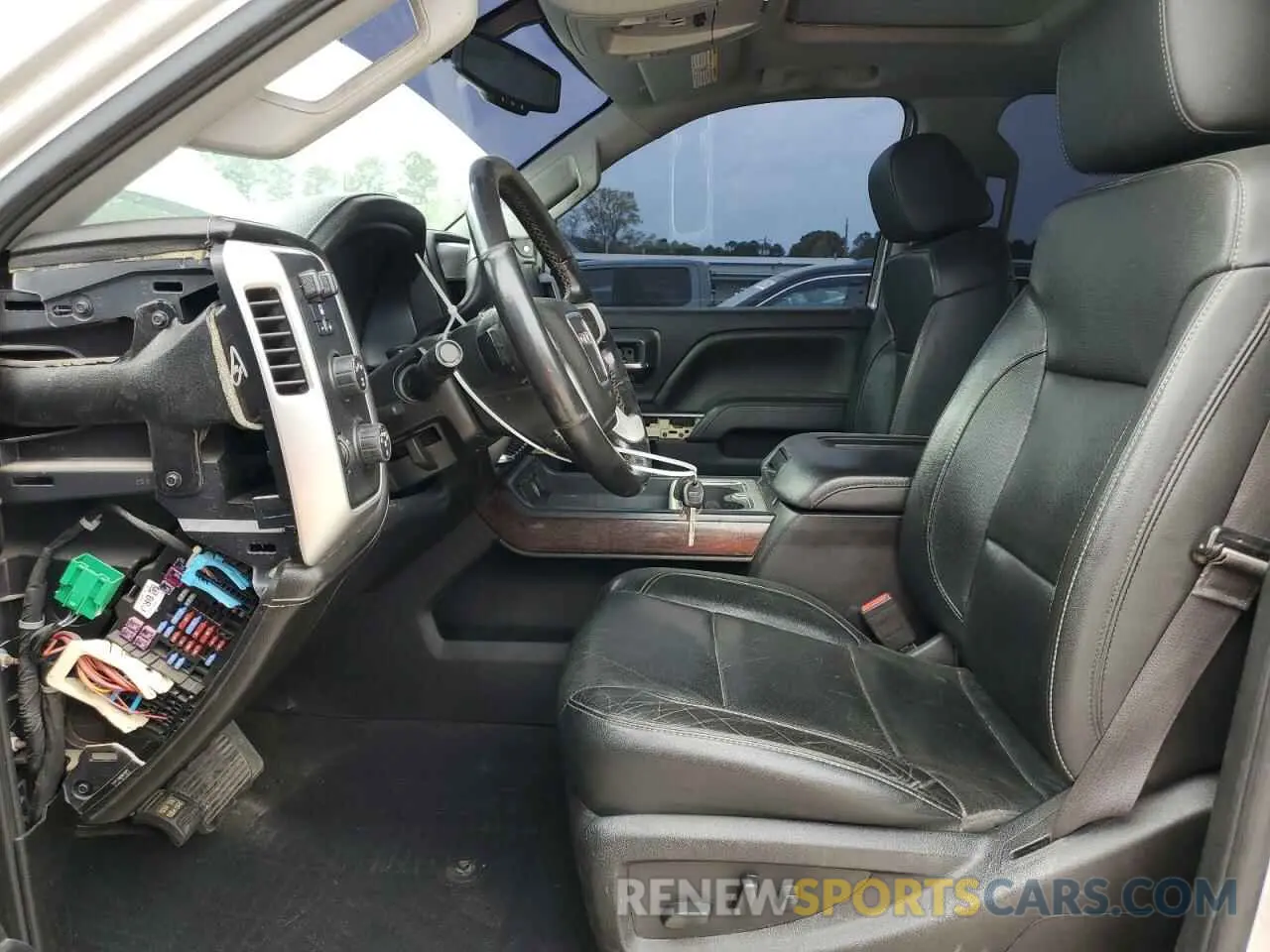 7 Photograph of a damaged car 1GT12REY3KF236787 GMC SIERRA 2019