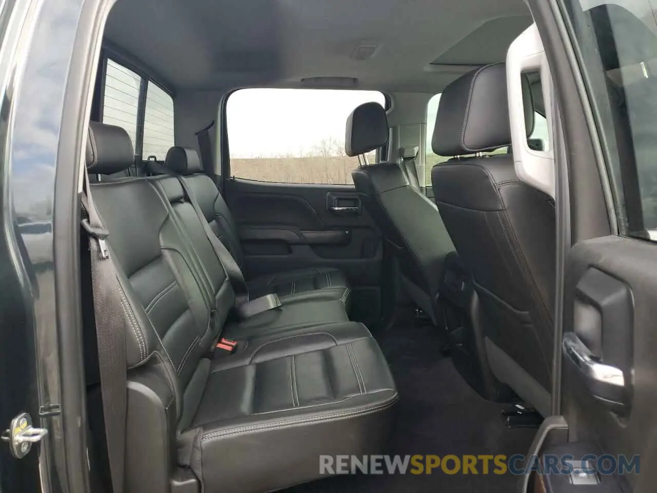 10 Photograph of a damaged car 1GT12SEY4KF112776 GMC SIERRA 2019
