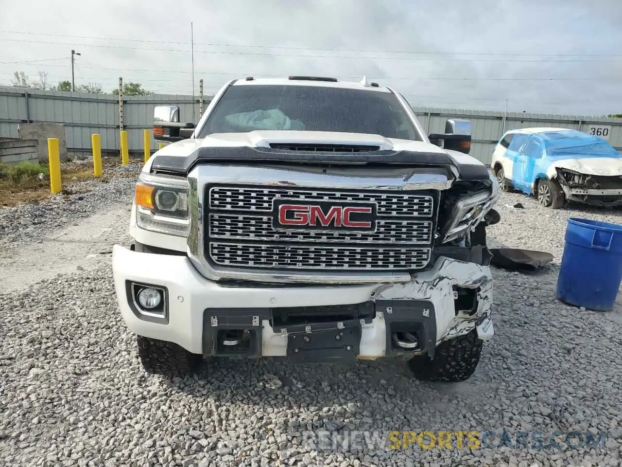 5 Photograph of a damaged car 1GT12SEY6KF184336 GMC SIERRA 2019