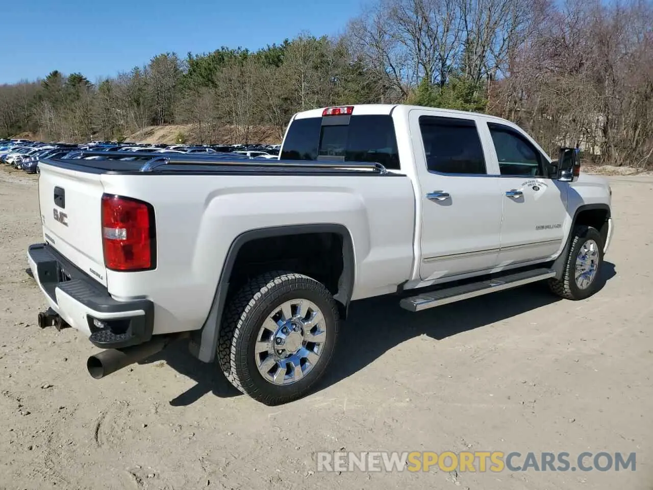 3 Photograph of a damaged car 1GT12SEY7KF230207 GMC SIERRA 2019