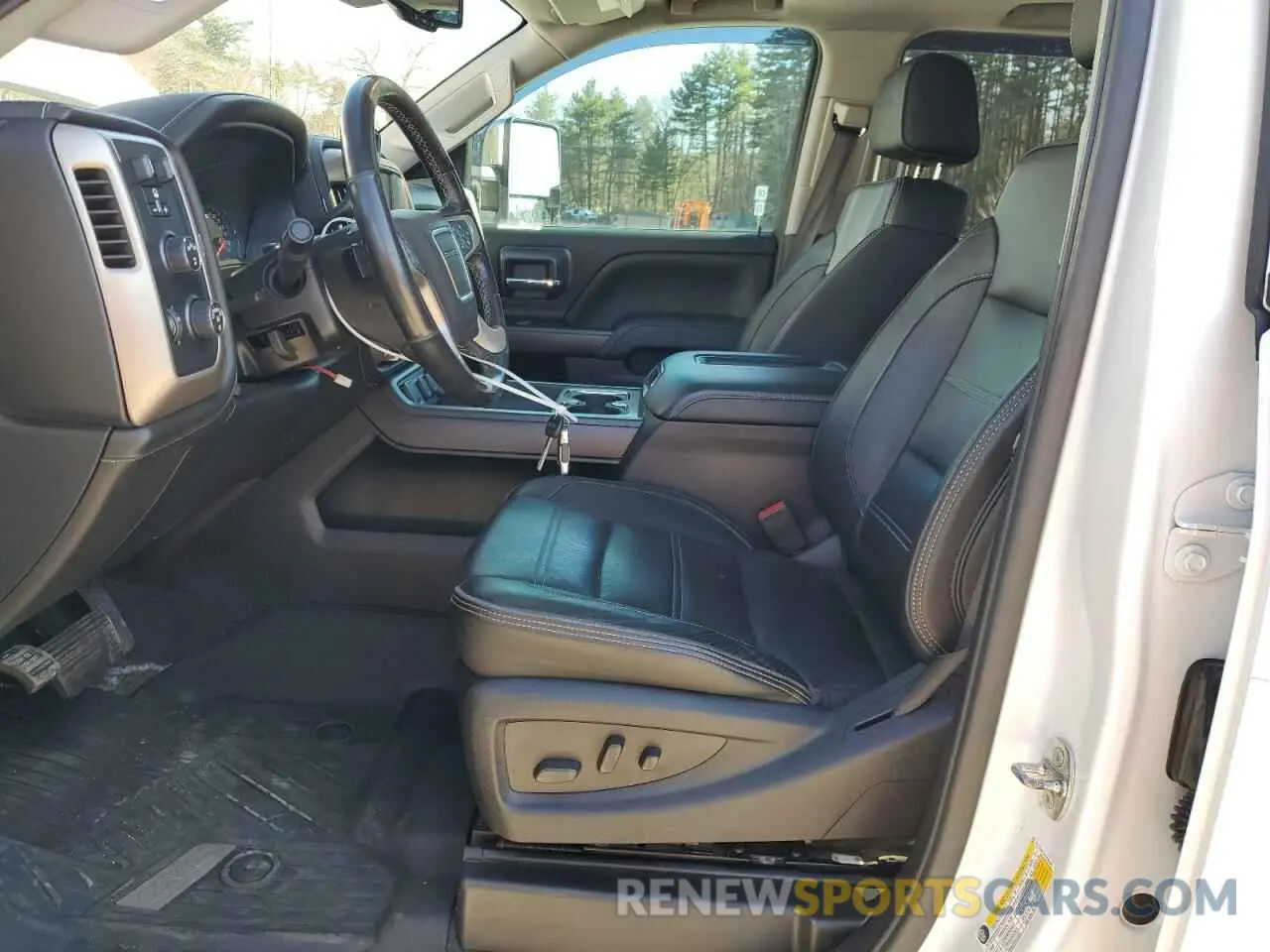 7 Photograph of a damaged car 1GT12SEY7KF230207 GMC SIERRA 2019