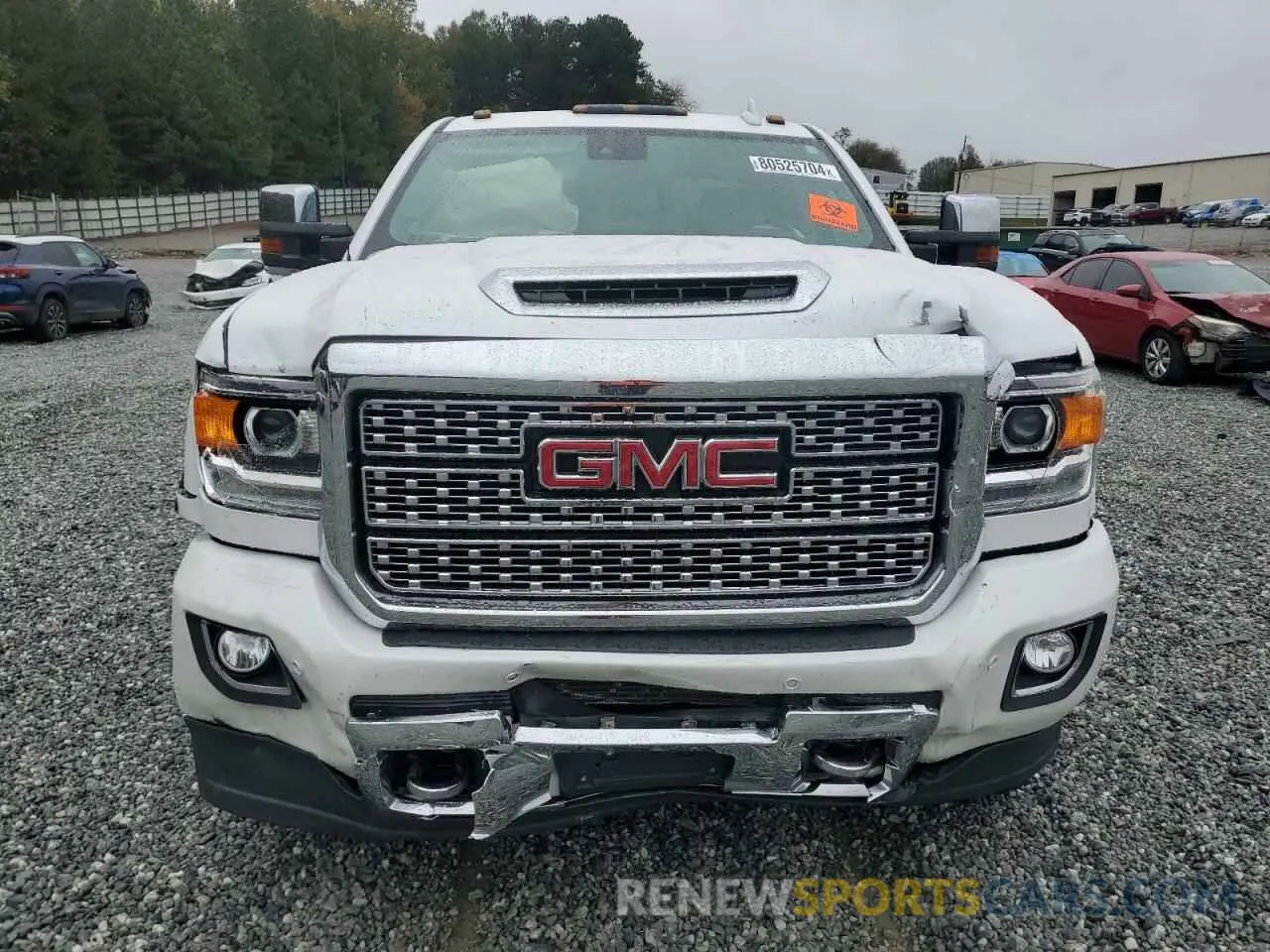 5 Photograph of a damaged car 1GT12SEY8KF150379 GMC SIERRA 2019