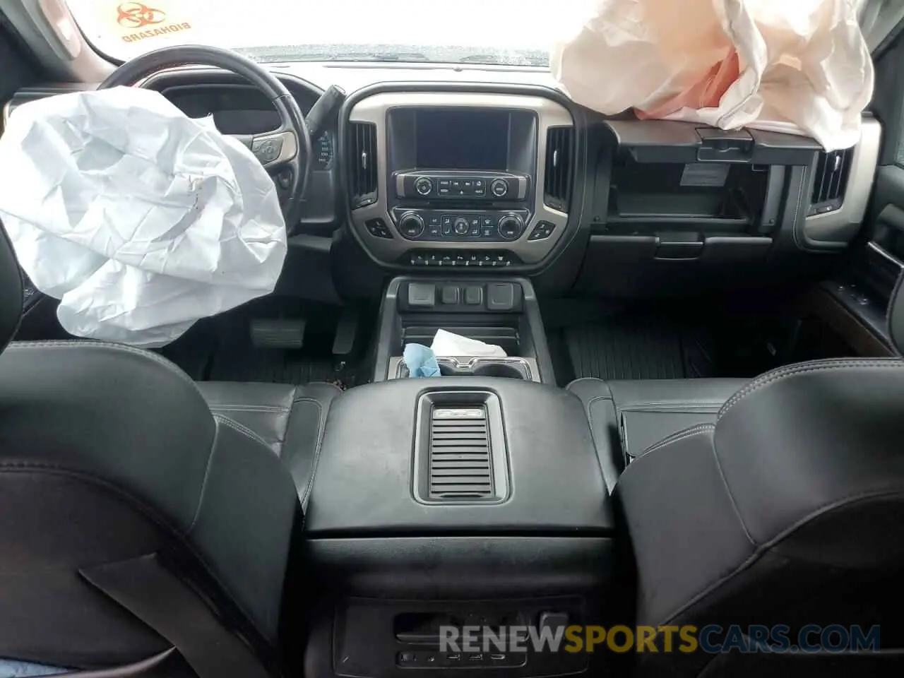 8 Photograph of a damaged car 1GT12SEY8KF150379 GMC SIERRA 2019