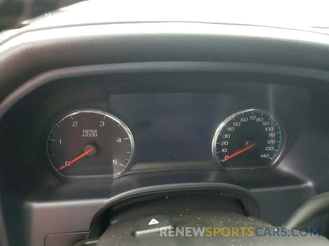 9 Photograph of a damaged car 1GT12SEY8KF150379 GMC SIERRA 2019