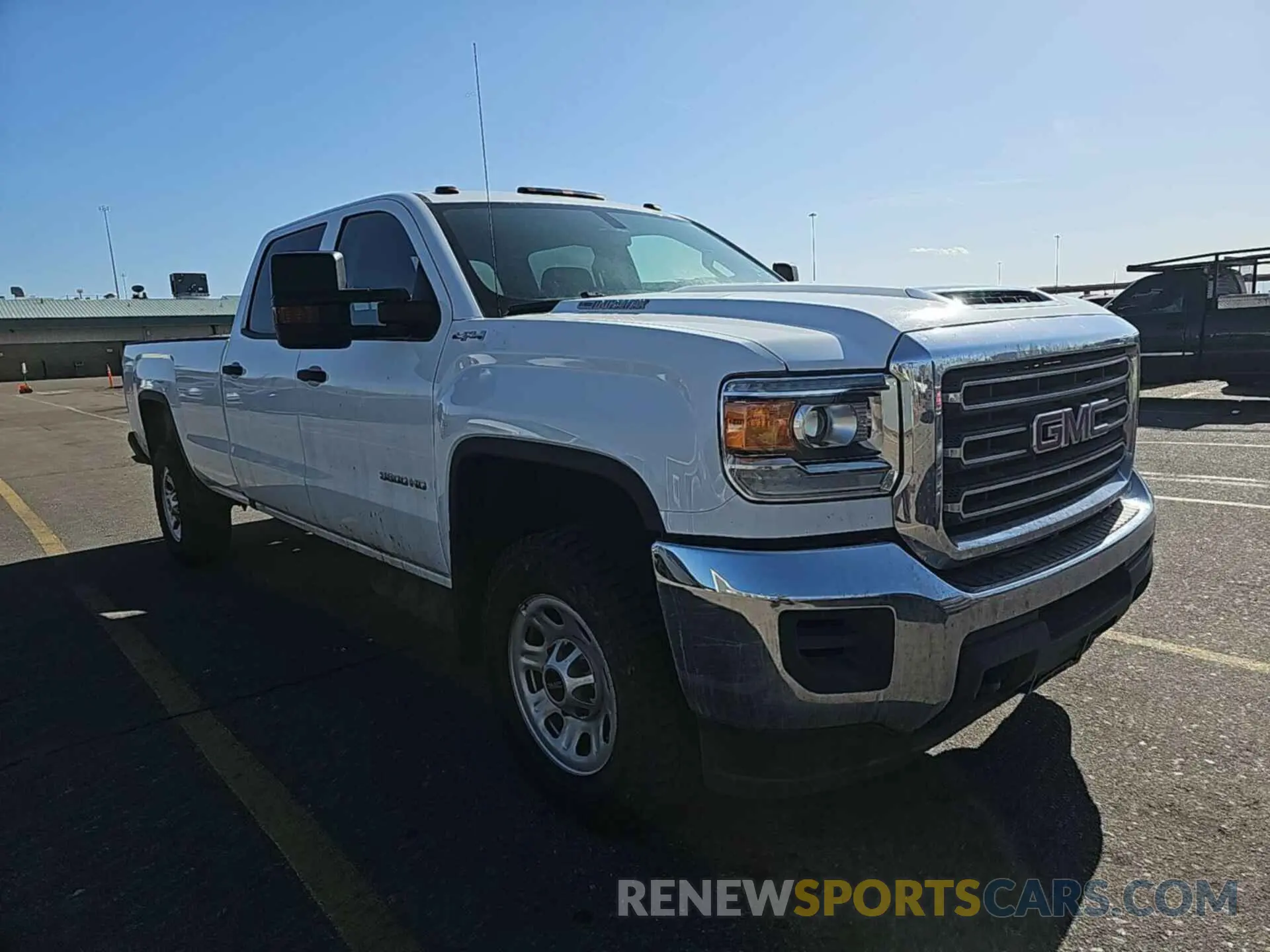 20 Photograph of a damaged car 1GT42TCY5KF247562 GMC SIERRA 2019
