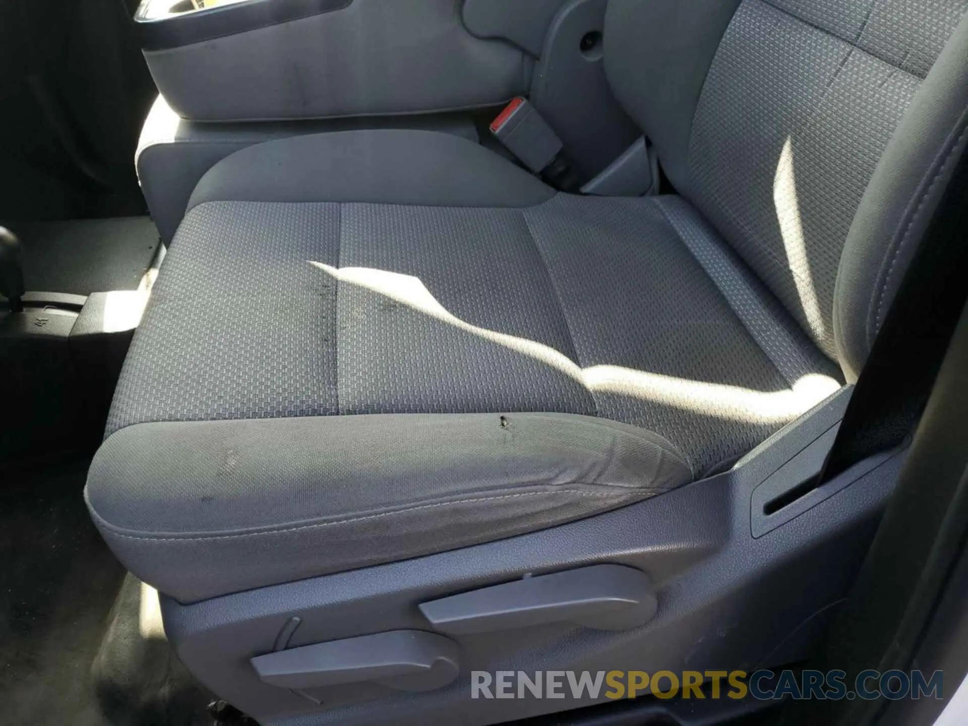 23 Photograph of a damaged car 1GT42TCY5KF247562 GMC SIERRA 2019
