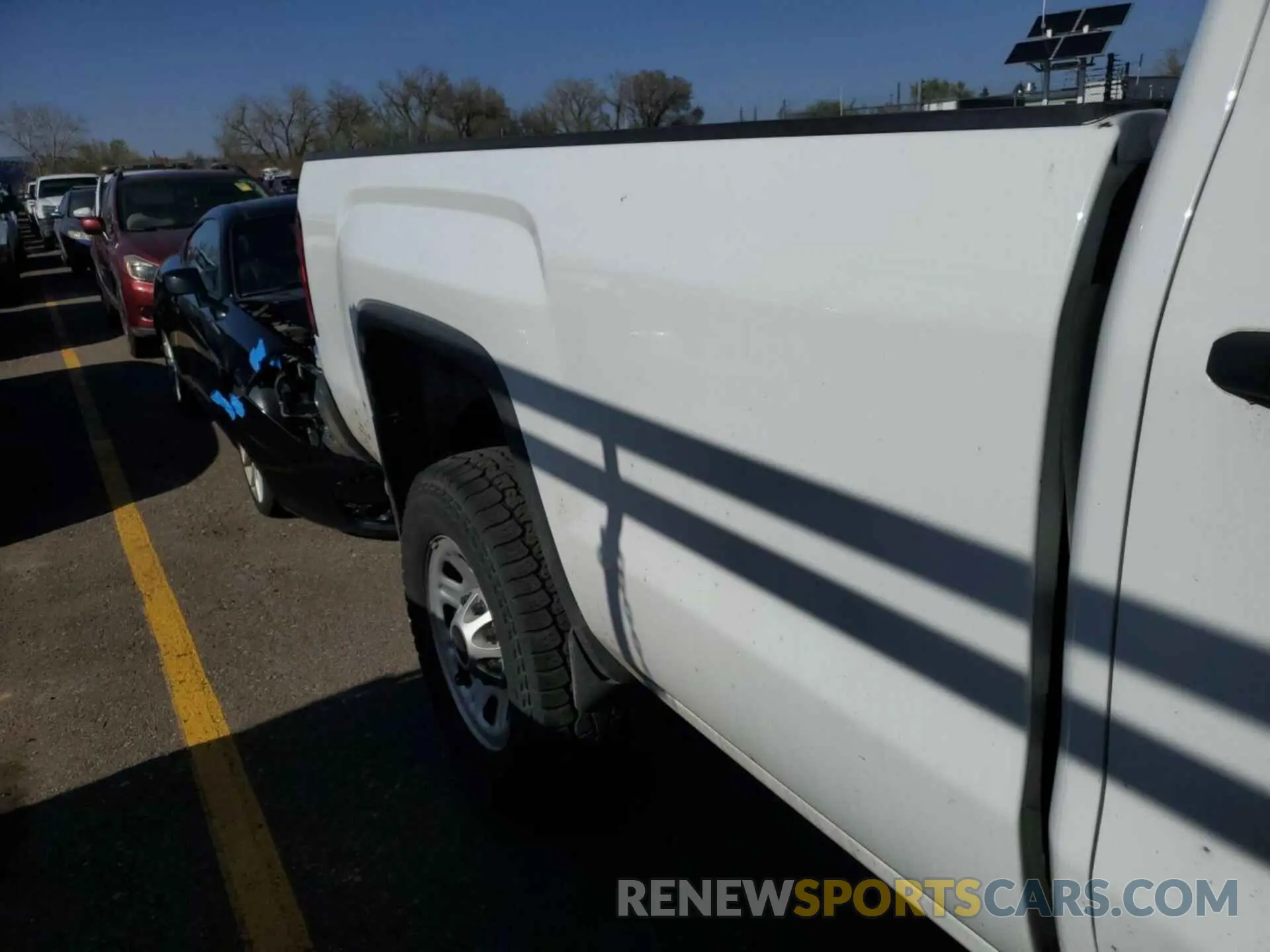29 Photograph of a damaged car 1GT42TCY5KF247562 GMC SIERRA 2019