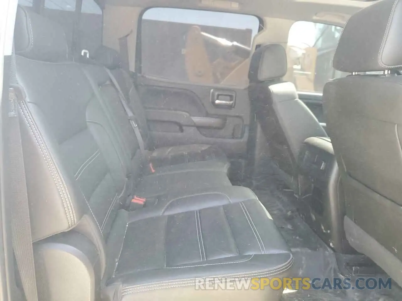 10 Photograph of a damaged car 1GT42WEY2KF160491 GMC SIERRA 2019