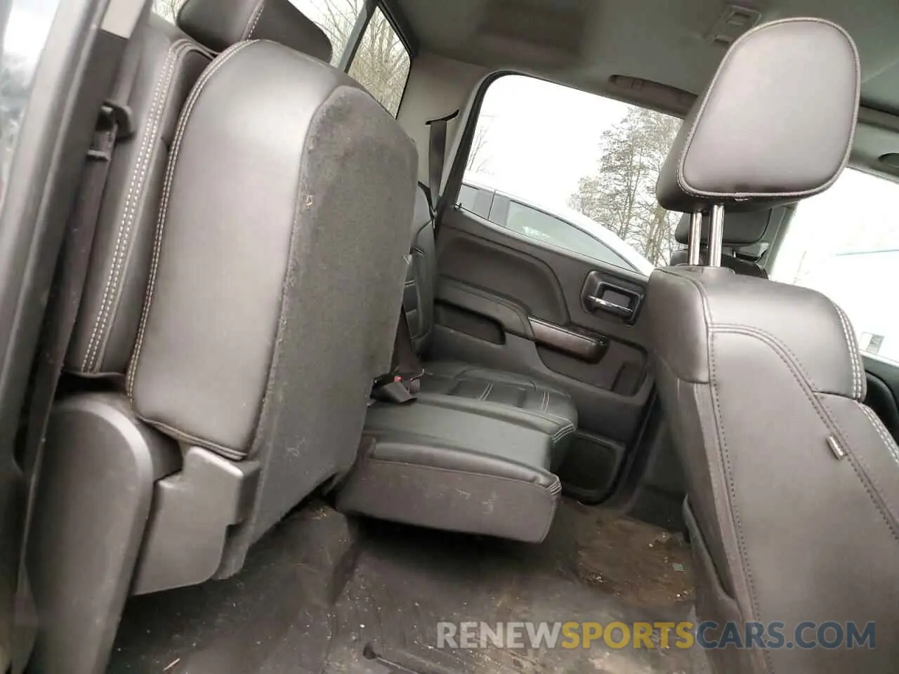 10 Photograph of a damaged car 1GT42WEY2KF249008 GMC SIERRA 2019