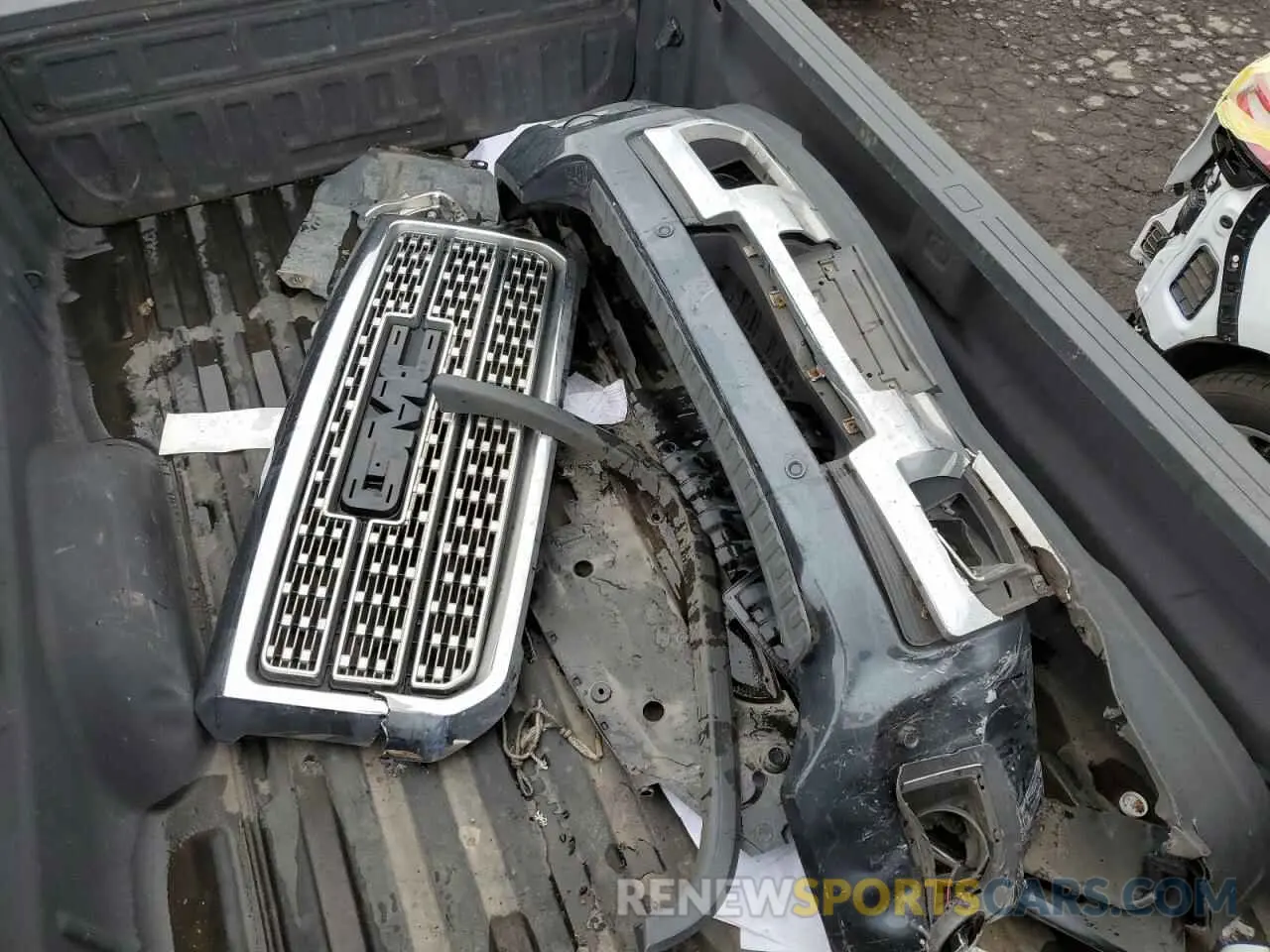 12 Photograph of a damaged car 1GT42WEY2KF249008 GMC SIERRA 2019