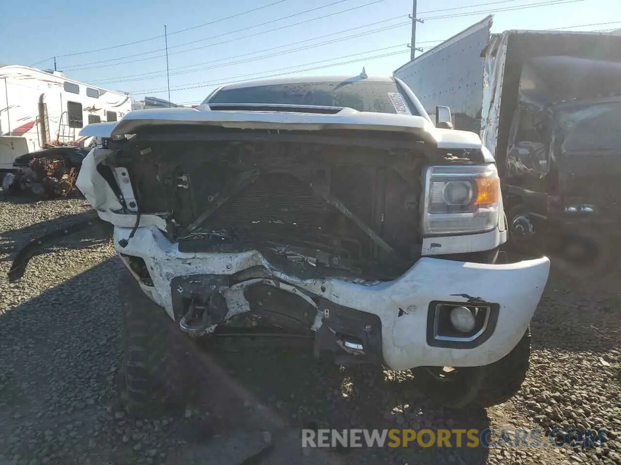 5 Photograph of a damaged car 1GT42WEY4KF241556 GMC SIERRA 2019