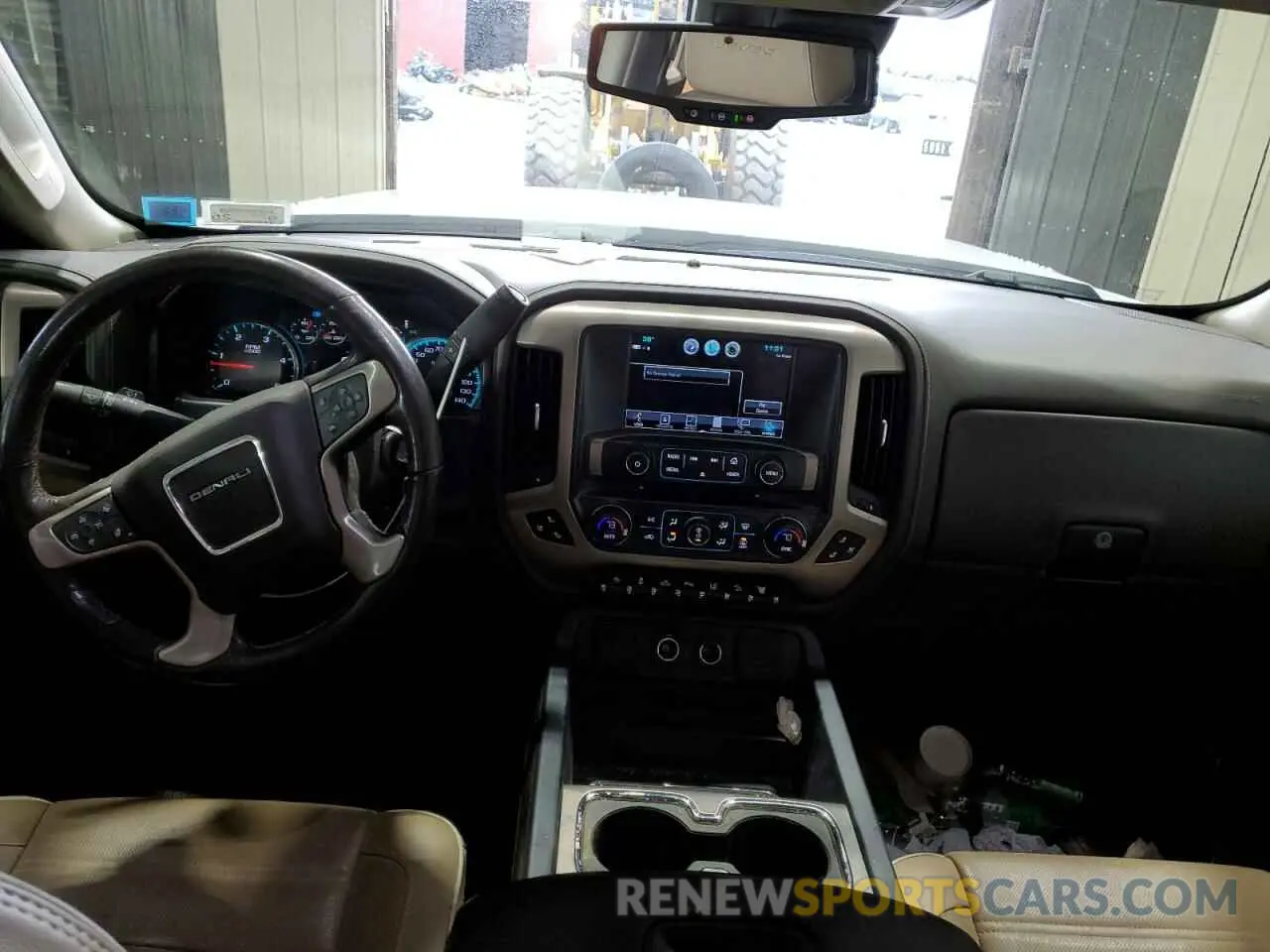8 Photograph of a damaged car 1GT42WEY6KF250694 GMC SIERRA 2019