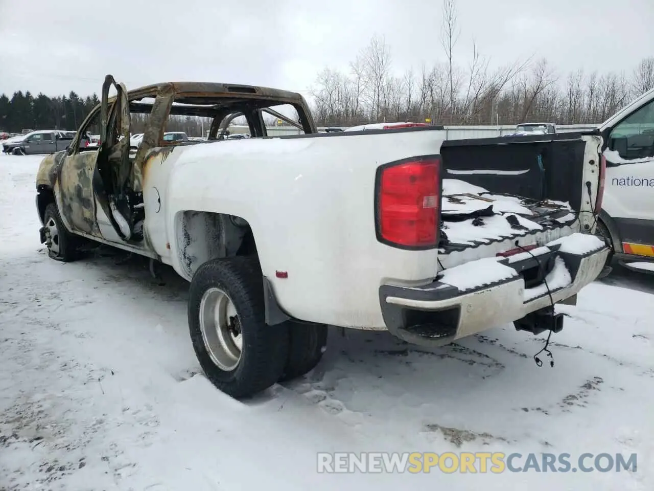2 Photograph of a damaged car 1GT42WEYXKF150470 GMC SIERRA 2019