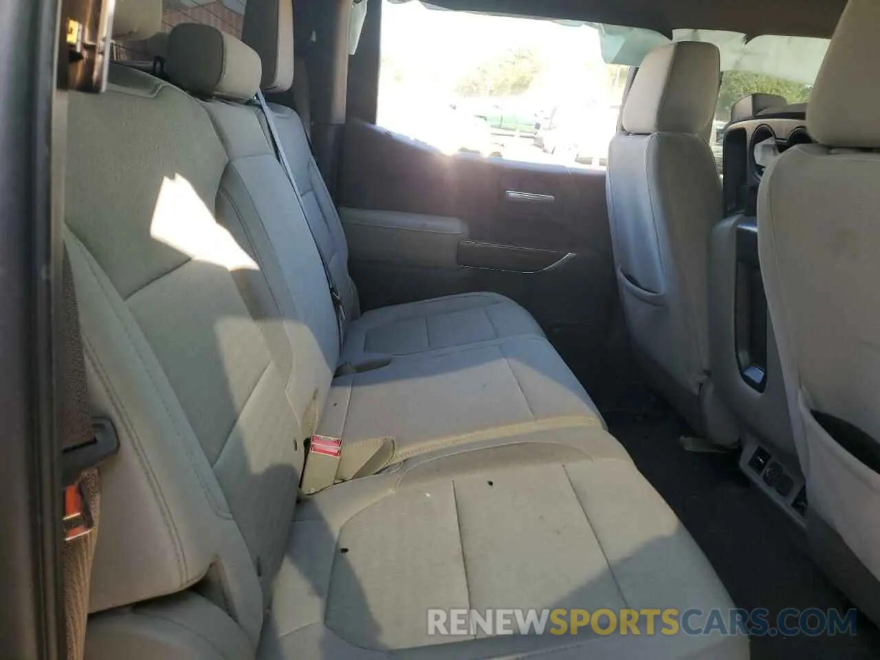 10 Photograph of a damaged car 1GTP8BED5KZ326356 GMC SIERRA 2019