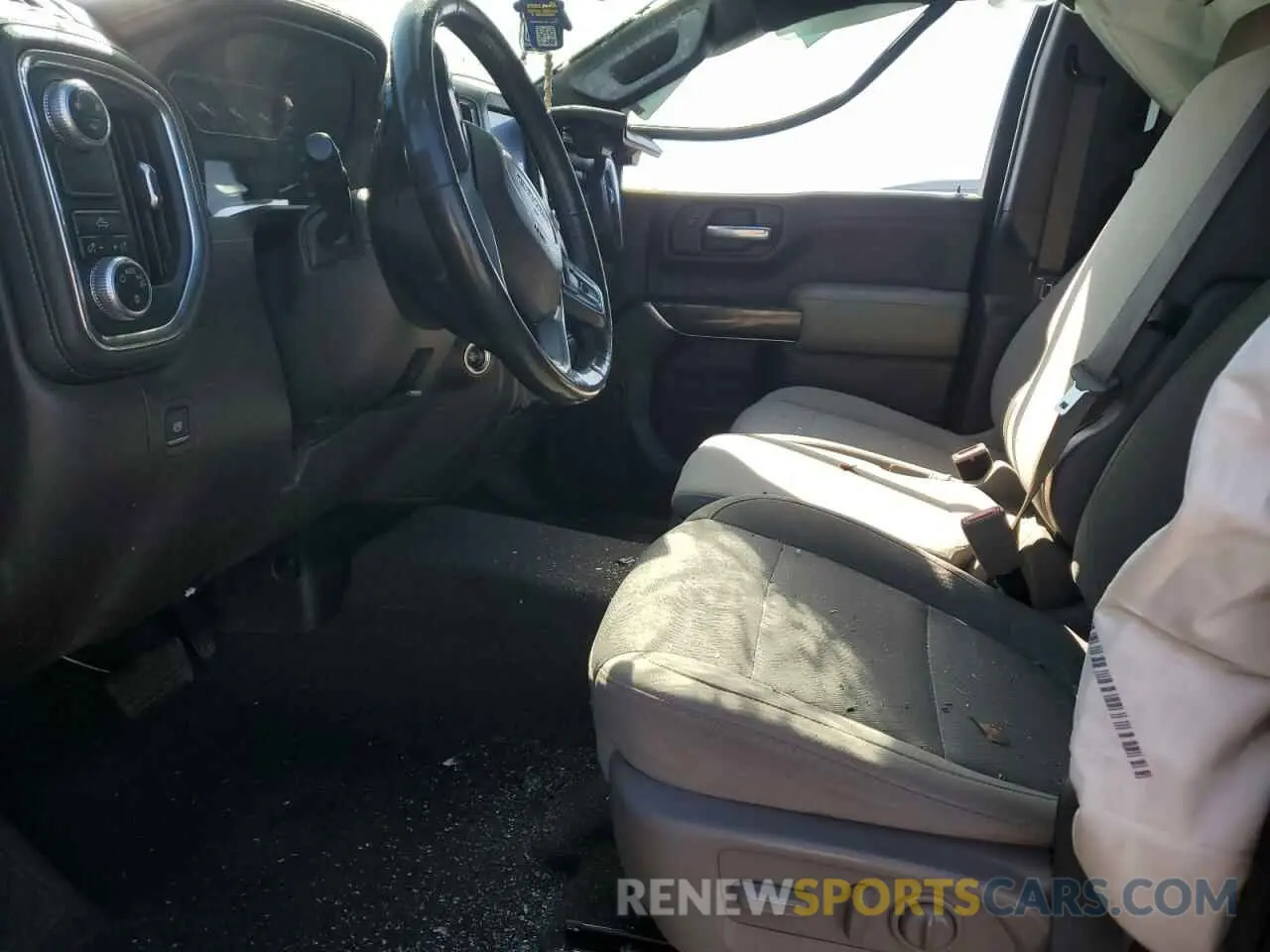 7 Photograph of a damaged car 1GTP8BED5KZ326356 GMC SIERRA 2019